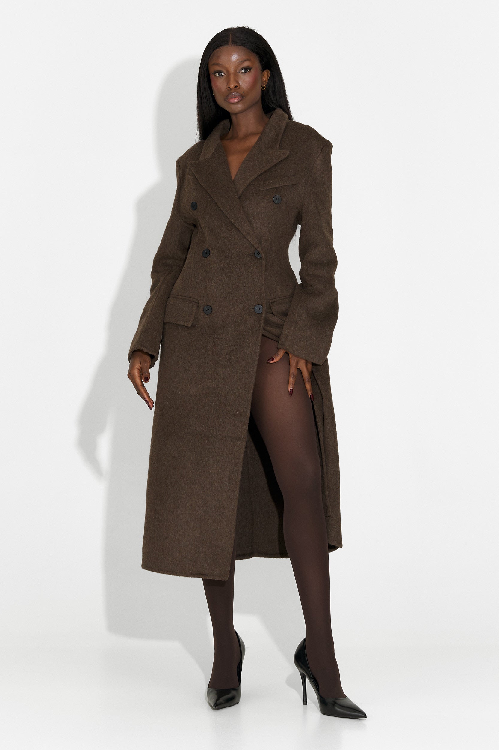 Елегантно дамско палто в кафяво от Savira Bogas