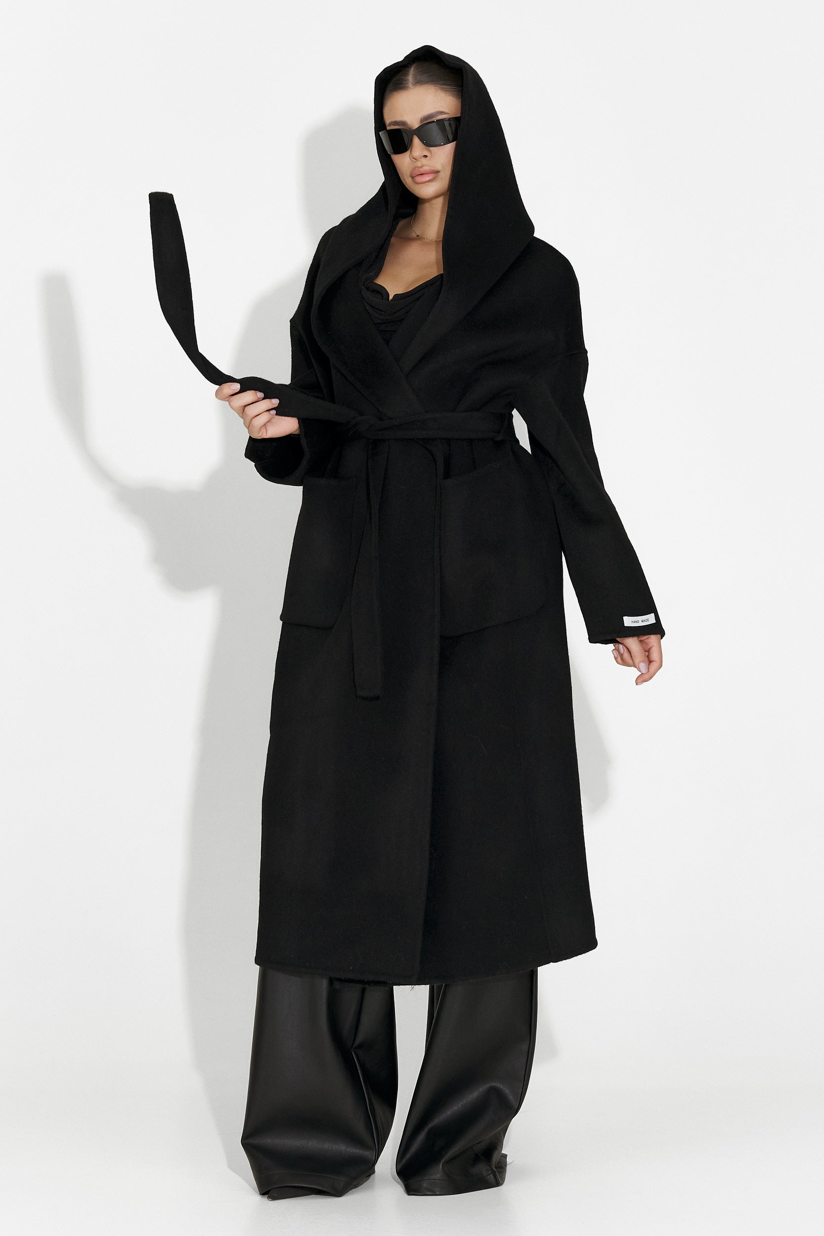 Елегантно дамско палто в черно от Carivana Bogas