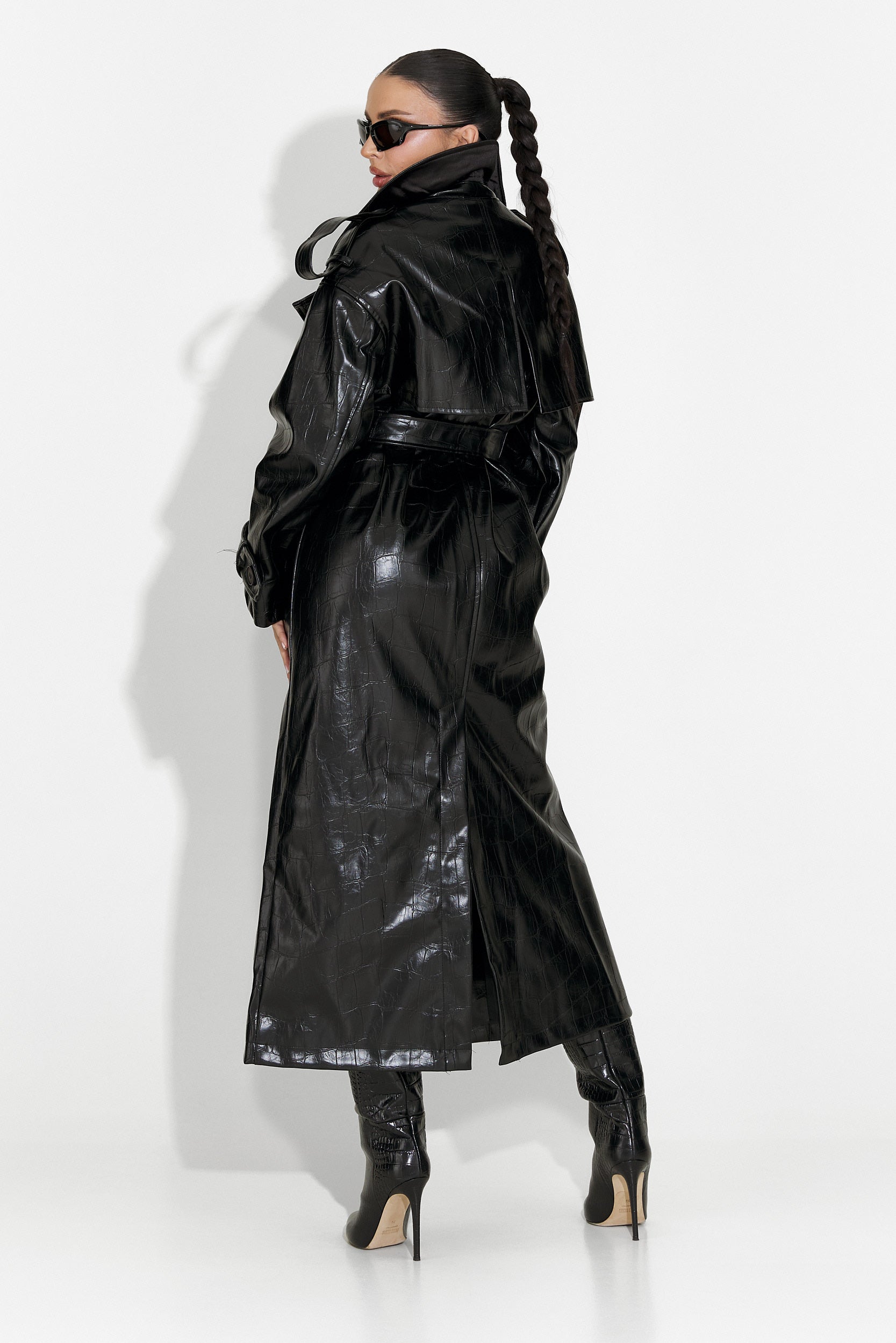 Елегантно дамско палто в черно Niova Bogas