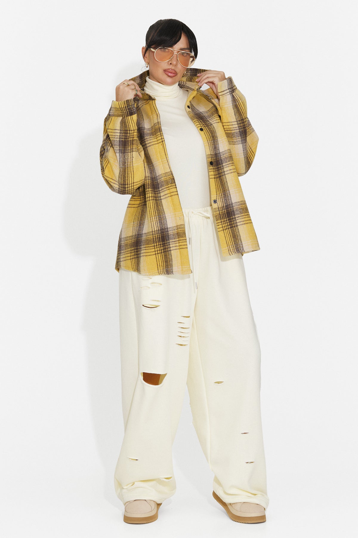 Pantaloni casual crem Lulaoa Bogas