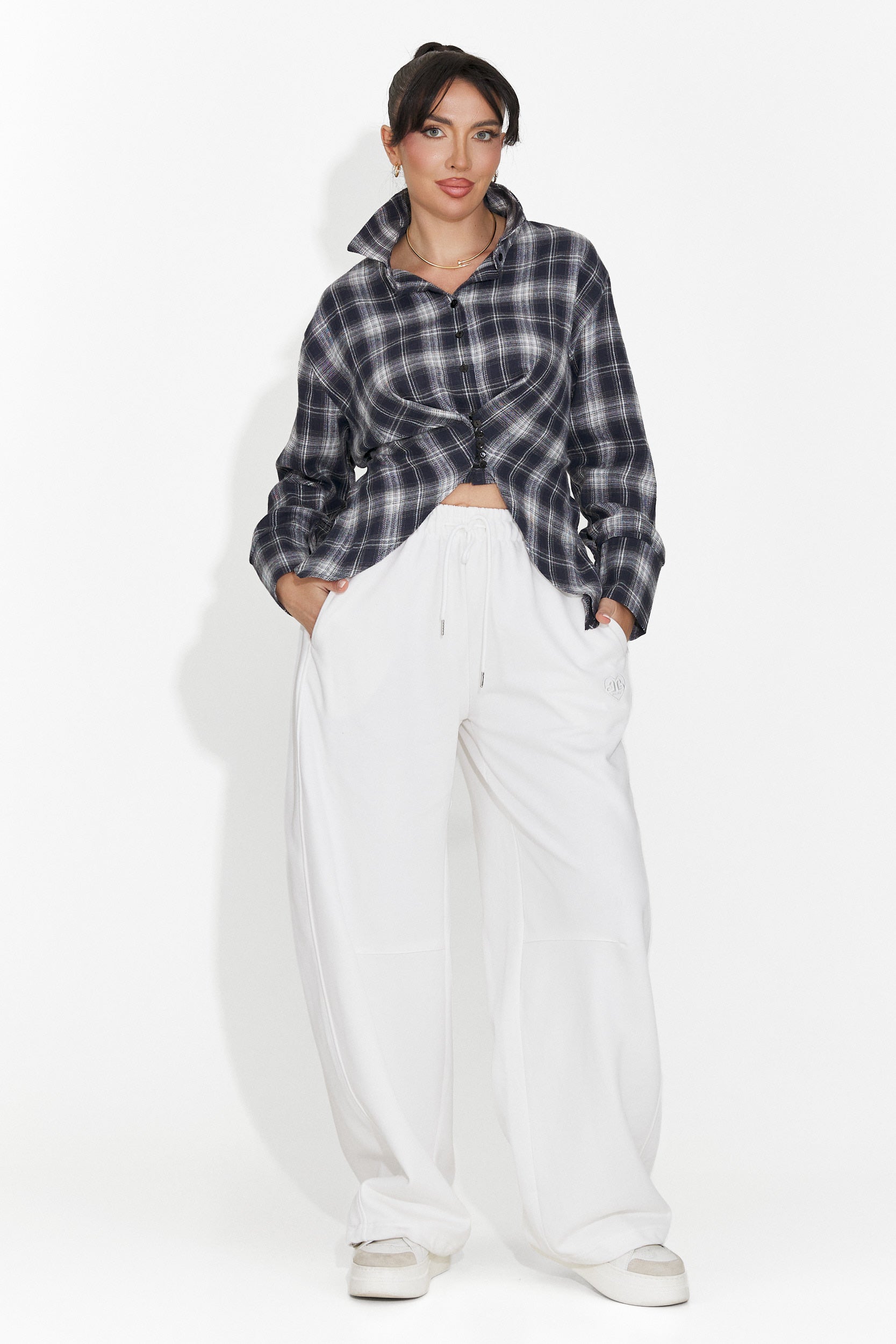 Бели дамски ежедневни панталони Romela Bogas