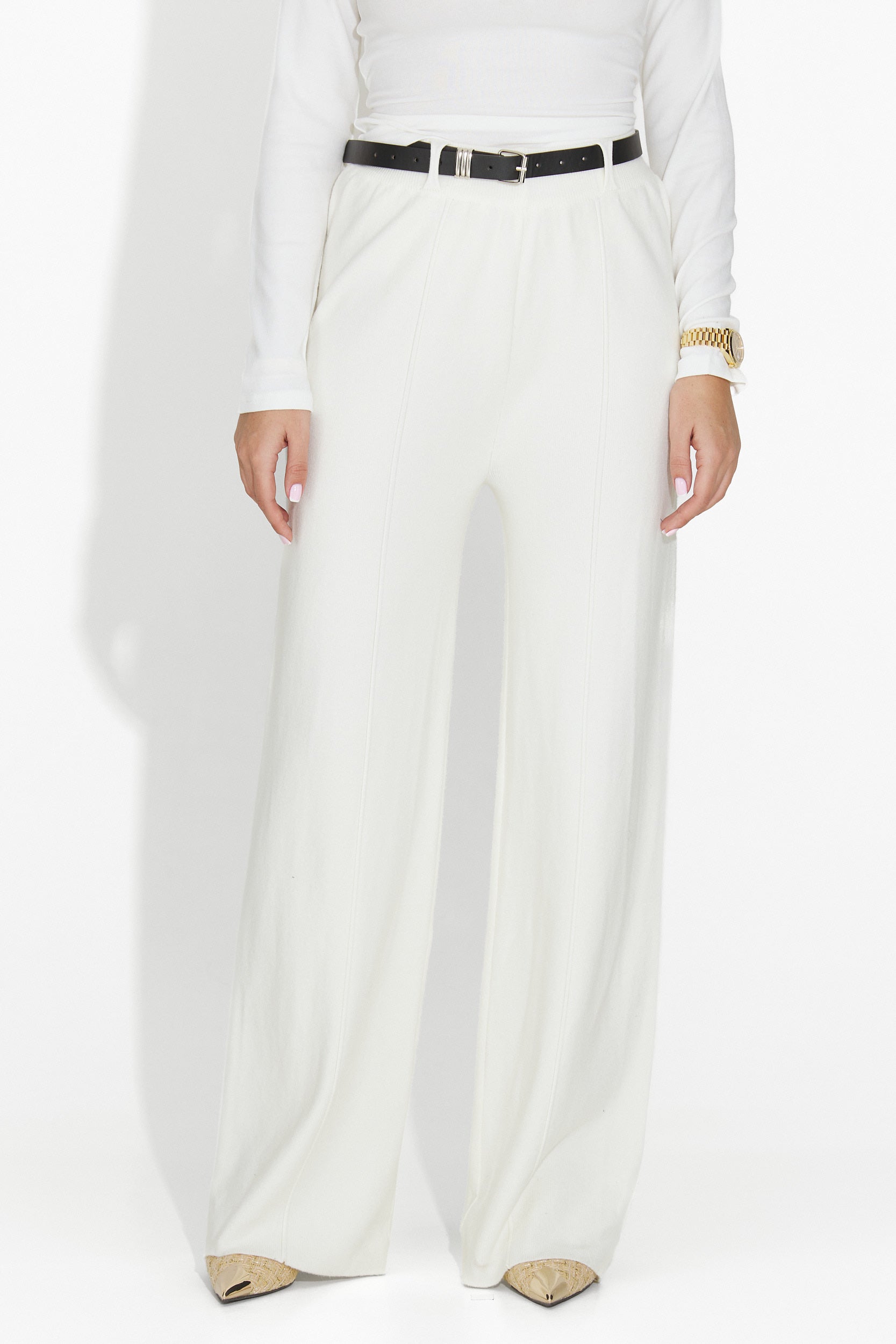 Дамски кежуал панталони в бежово от Pietrina Bogas