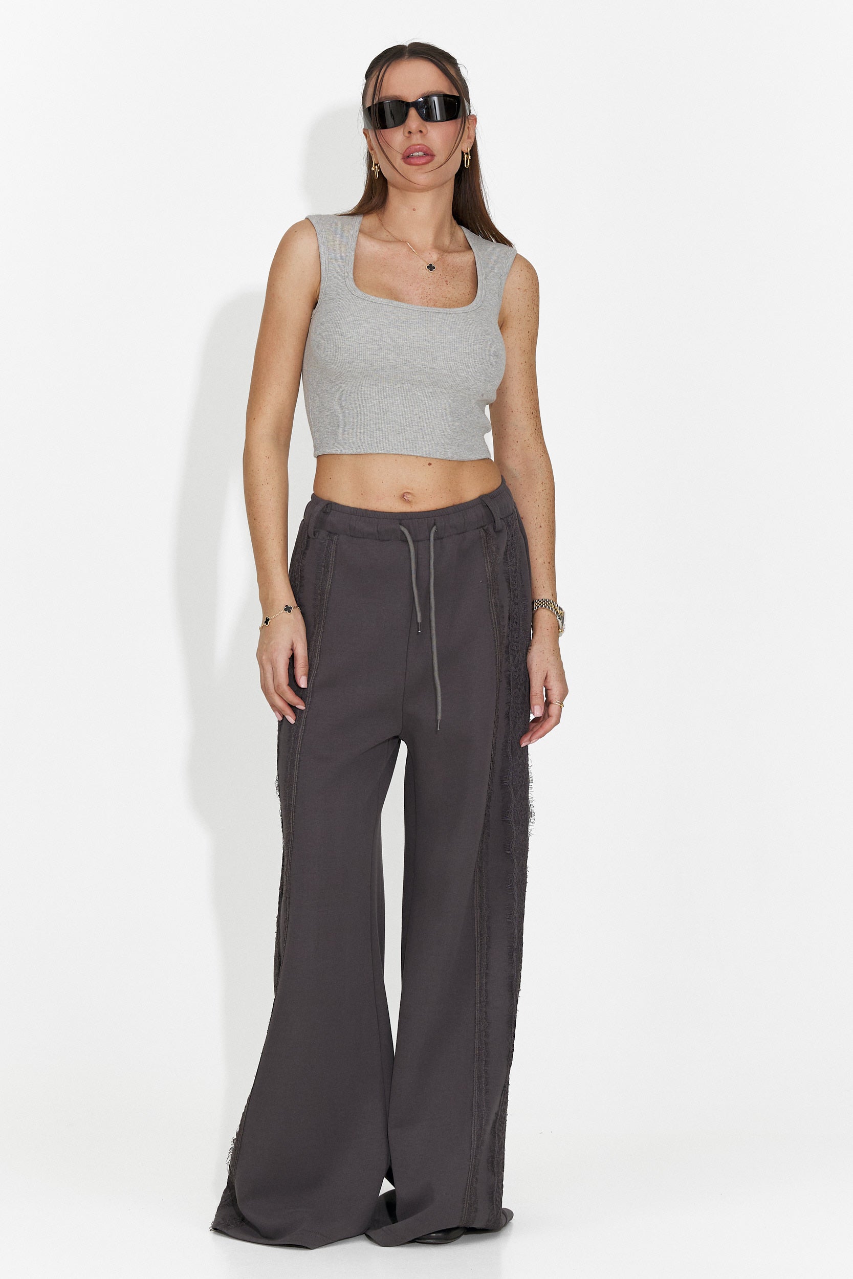 Дамски ежедневни панталони в сиво Zarania Bogas