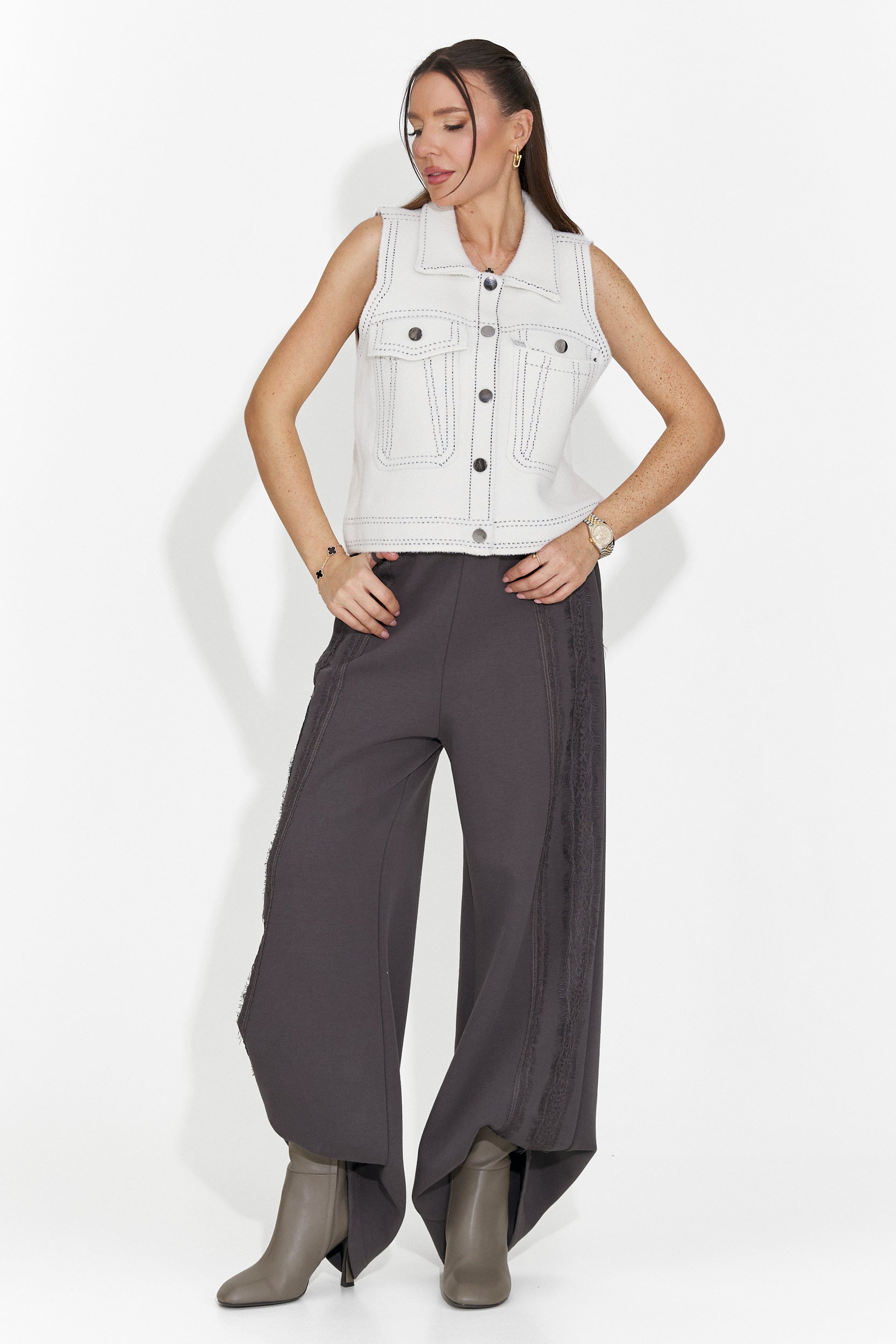 Дамски ежедневни панталони в сиво Zarania Bogas