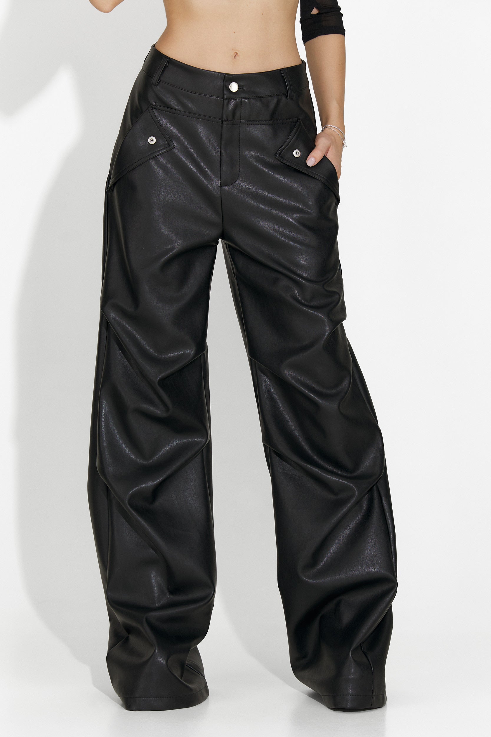 Дамски ежедневни панталони в черно Savelis Bogas