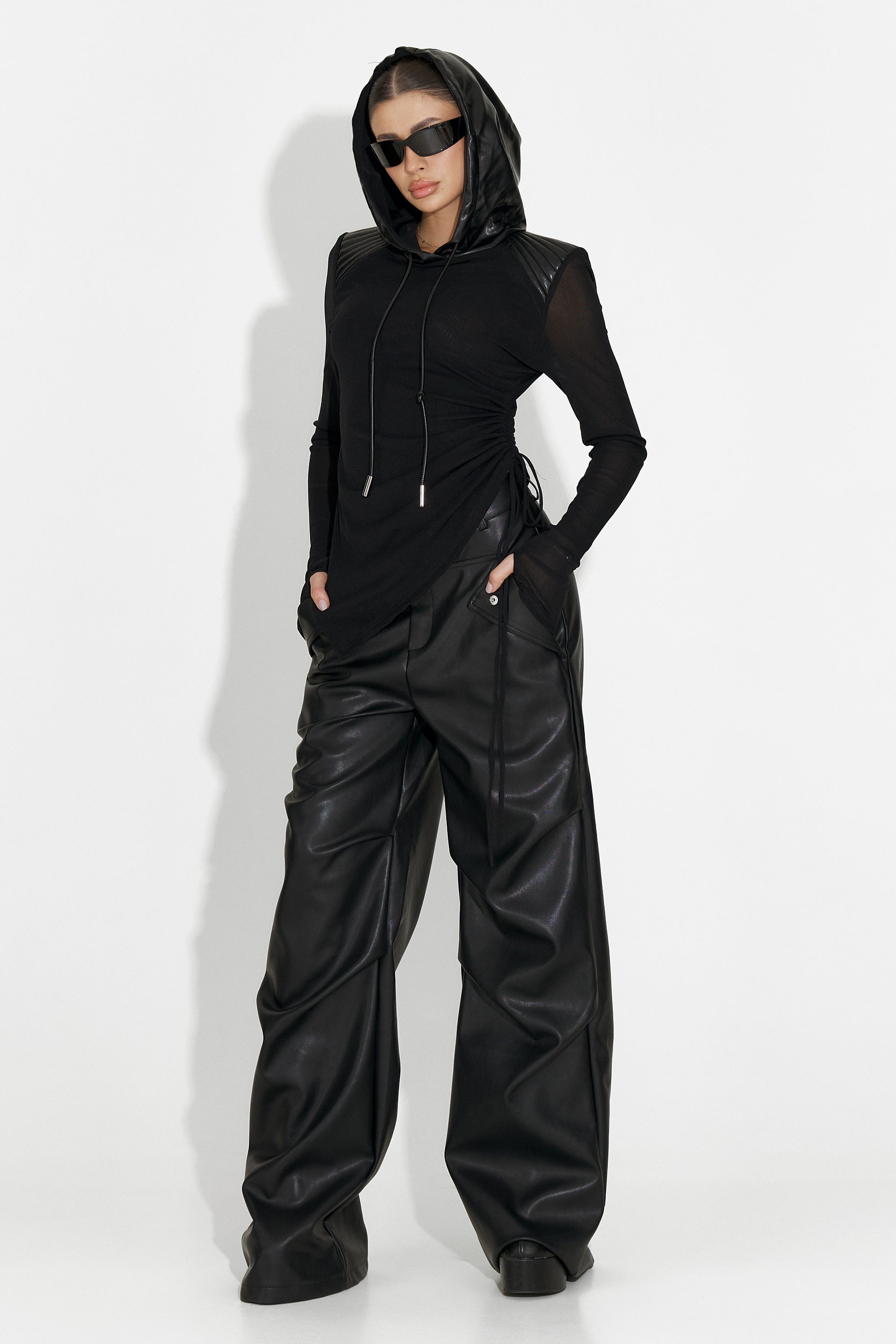 Дамски ежедневни панталони в черно Savelis Bogas