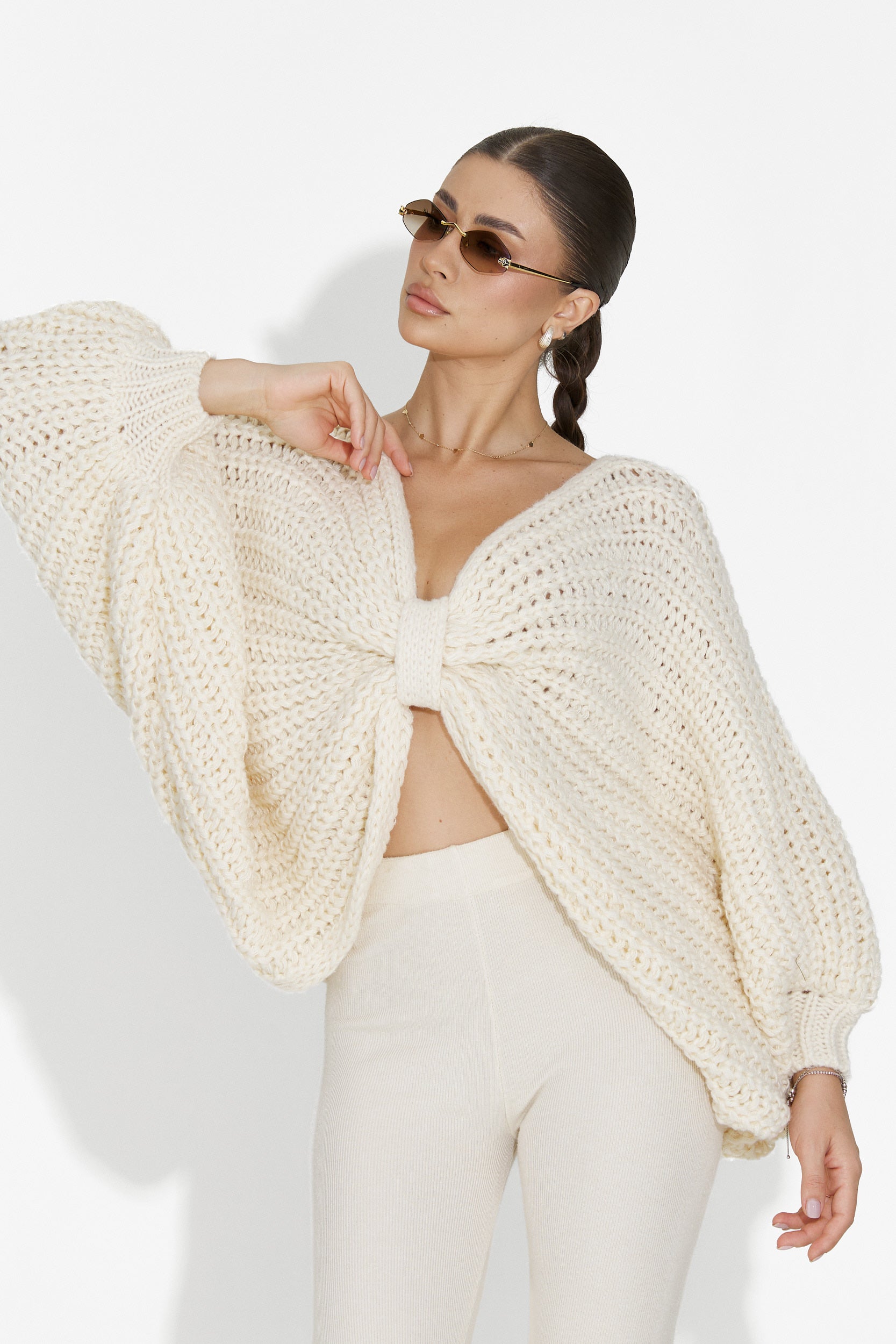 Дамски пуловер в бежово Raviana Bogas