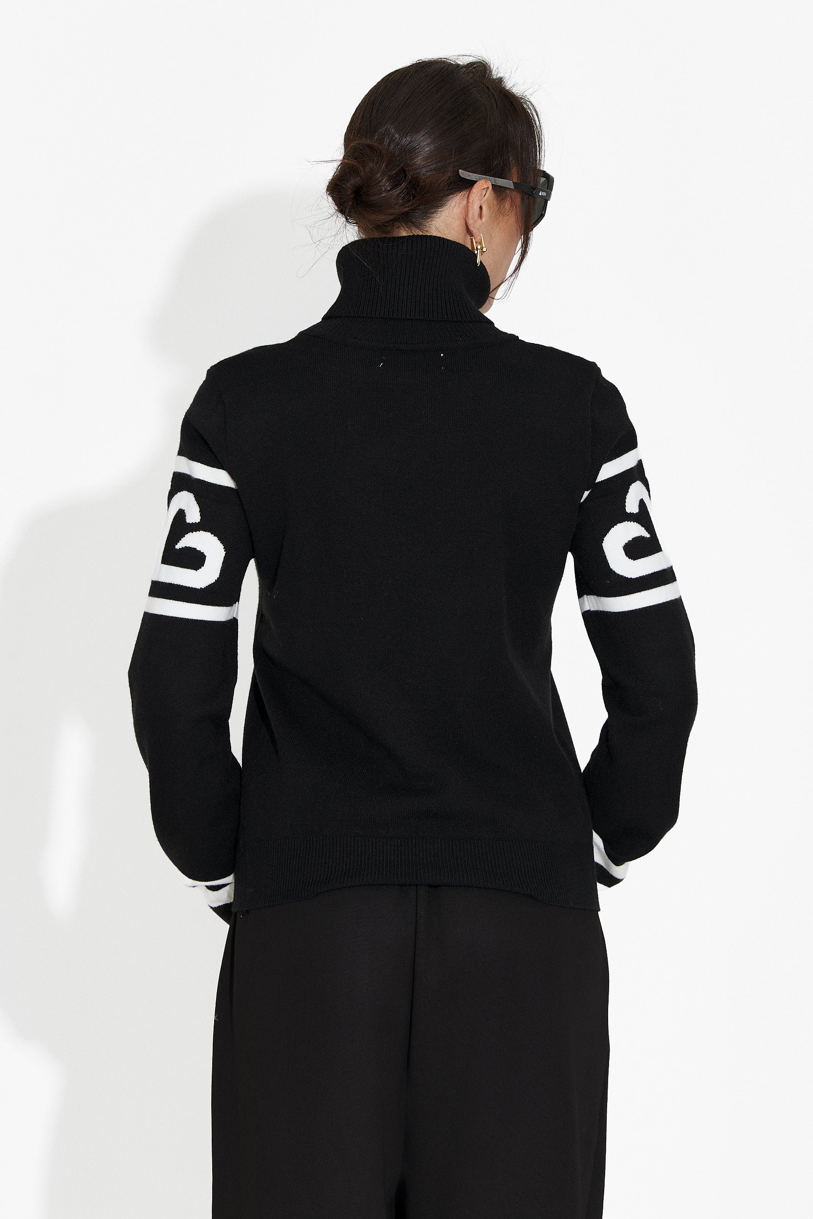 Дамски ежедневен черен пуловер Nelora Bogas