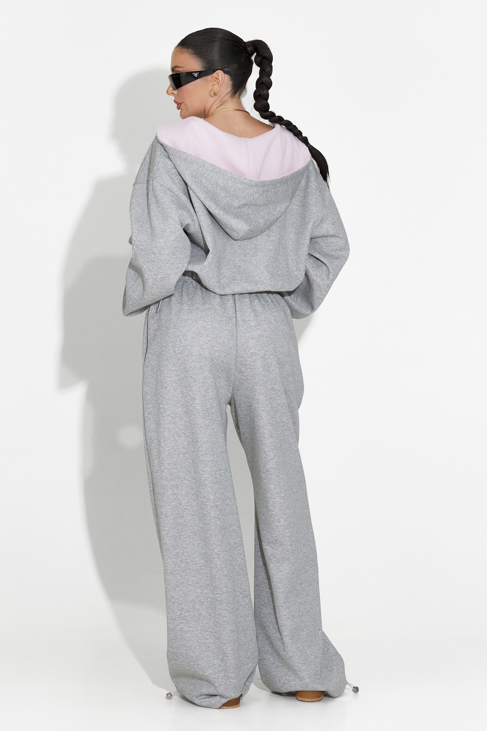 Дамско спортно облекло в сиво от Reica Bogas