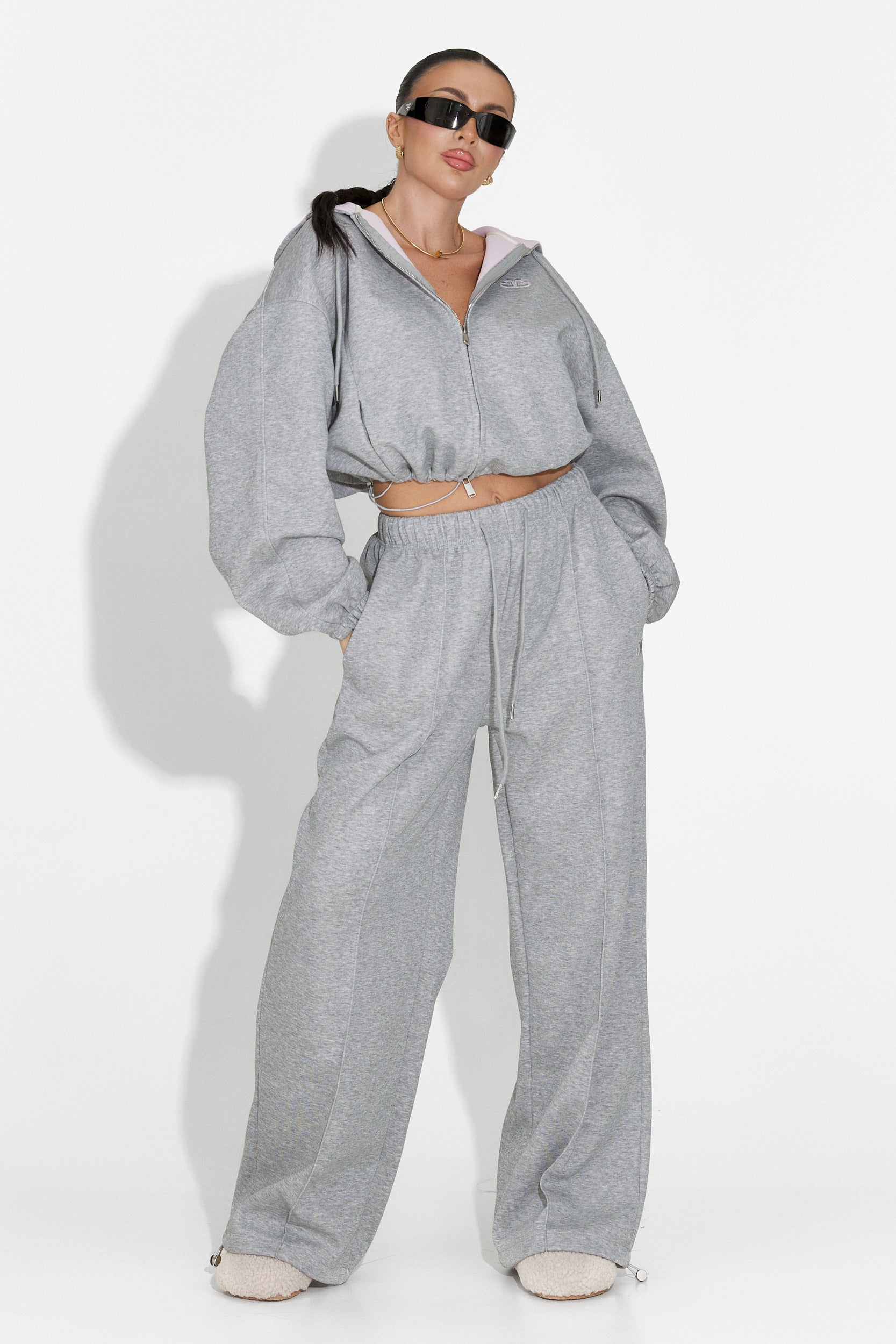 Дамско спортно облекло в сиво от Reica Bogas