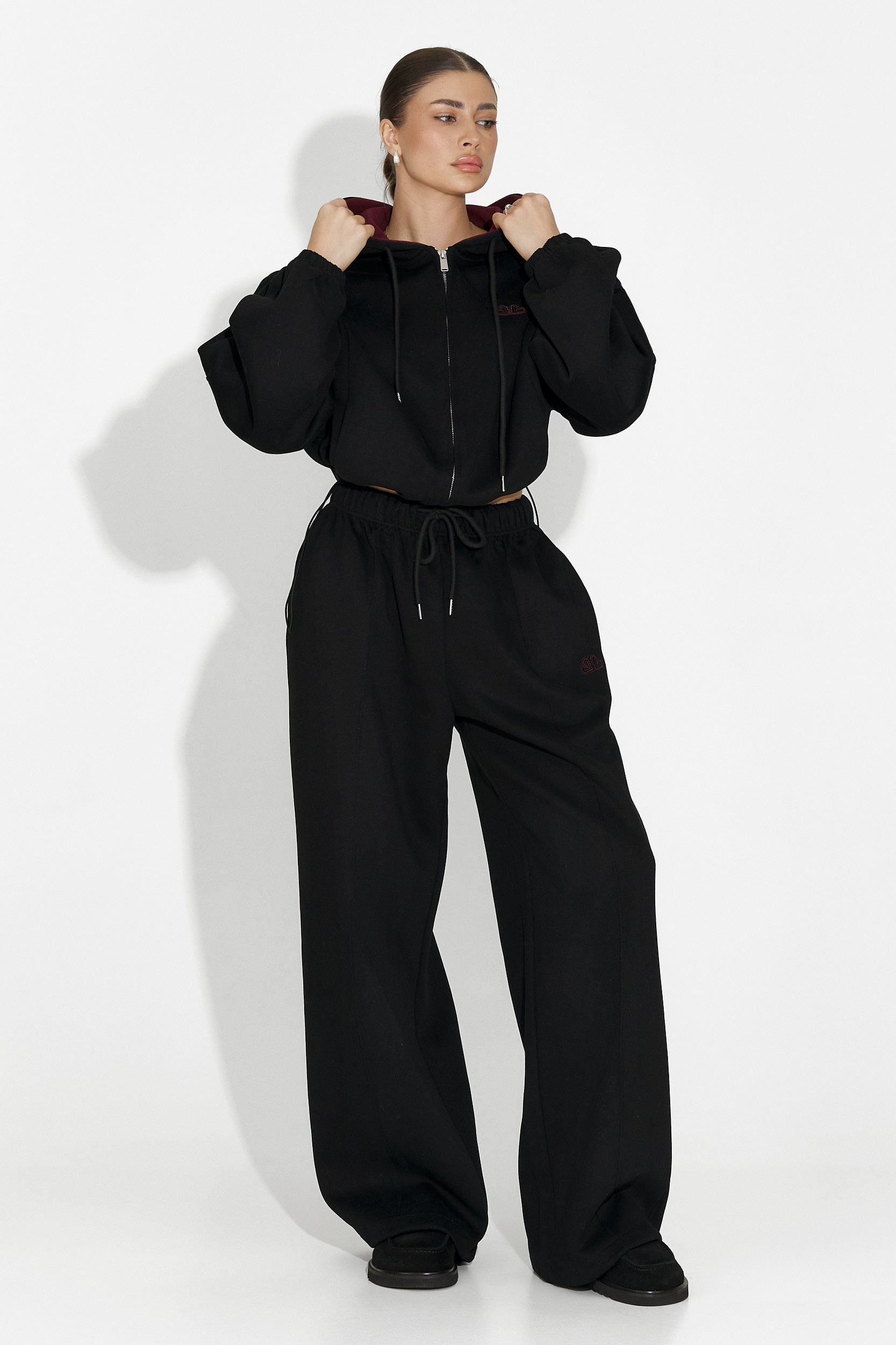 Тренировъчен дамски кежуал черен Reica Bogas