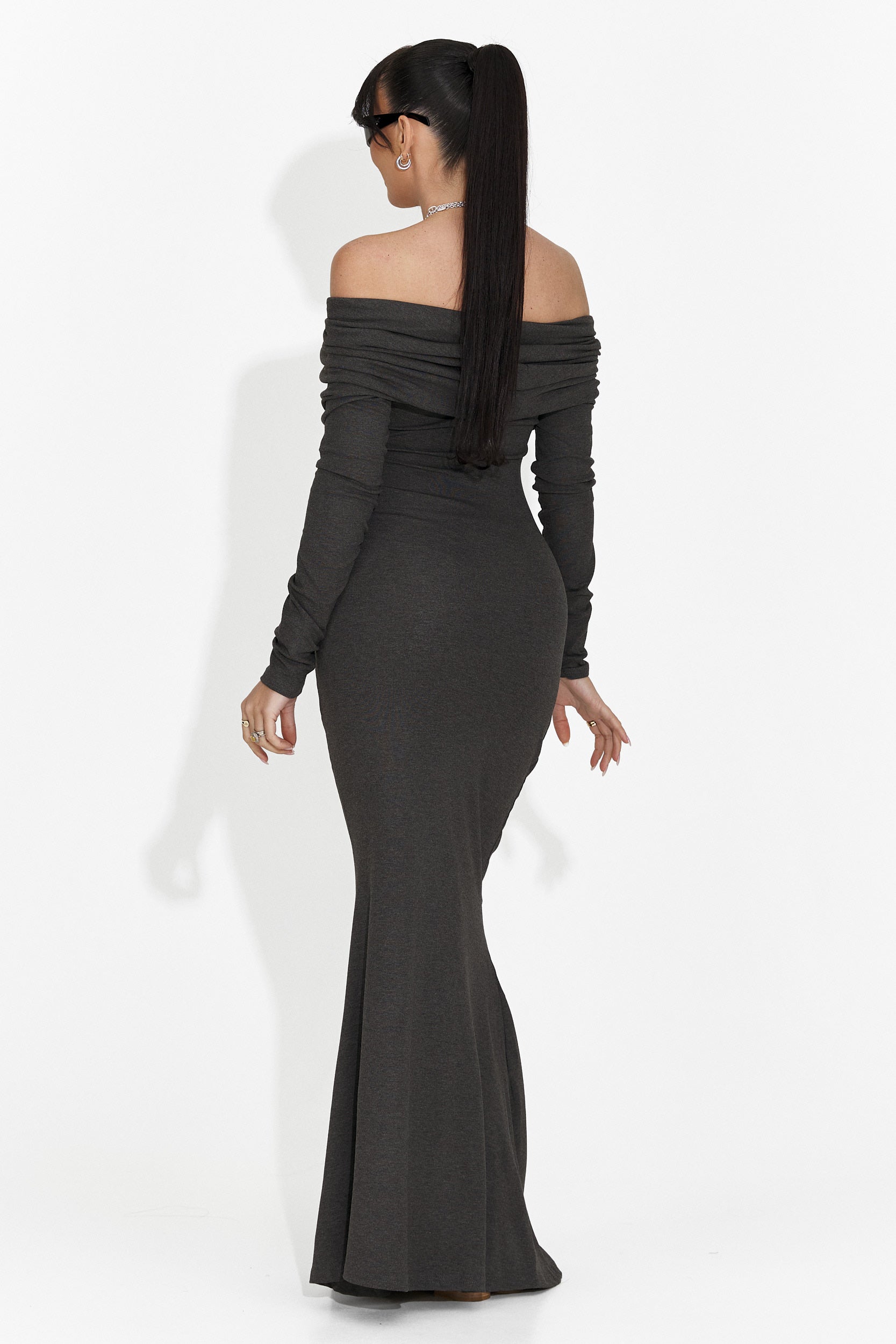 Дълга дамска рокля в сиво Briania Bogas