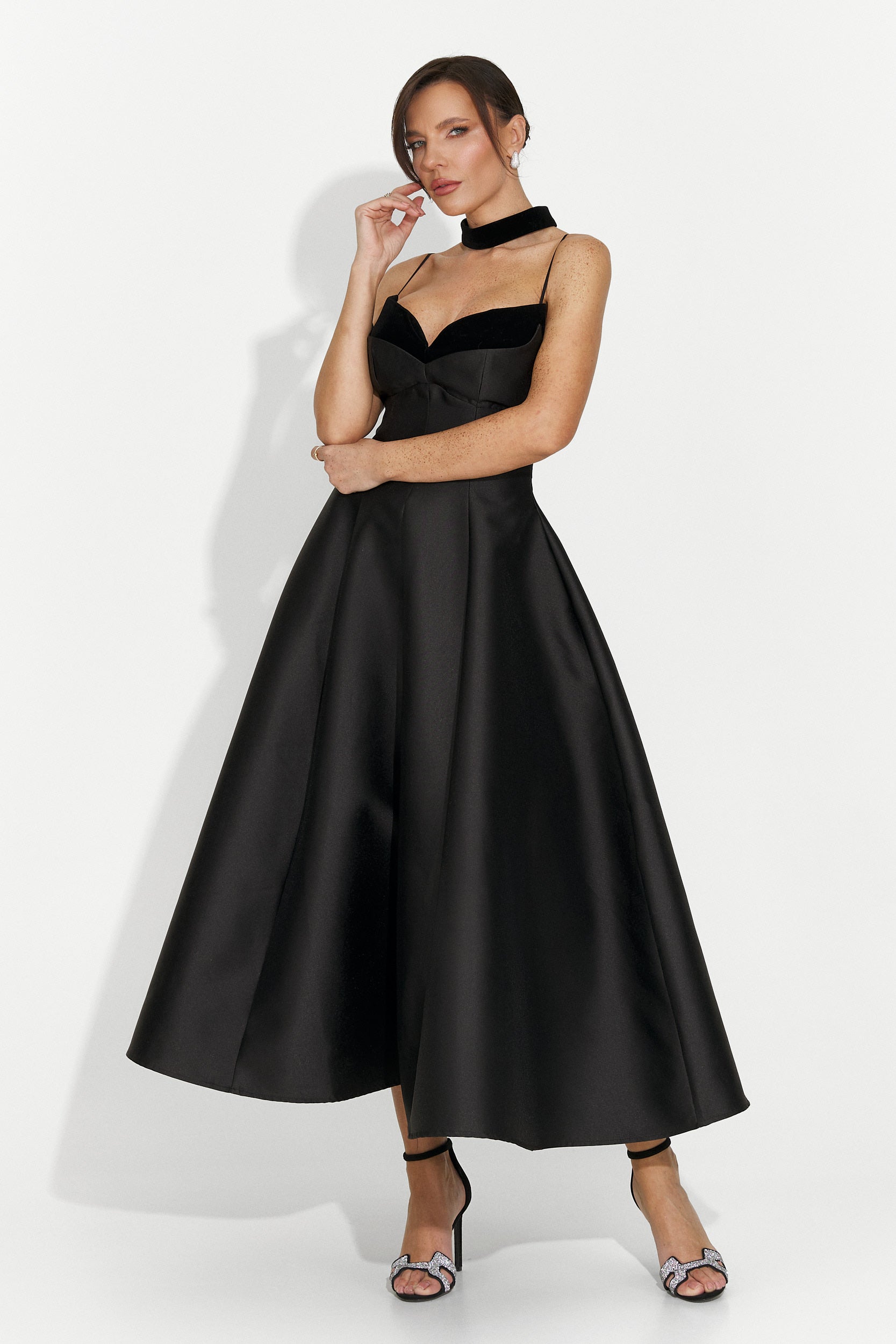 Дълга черна дамска рокля Coriza Bogas