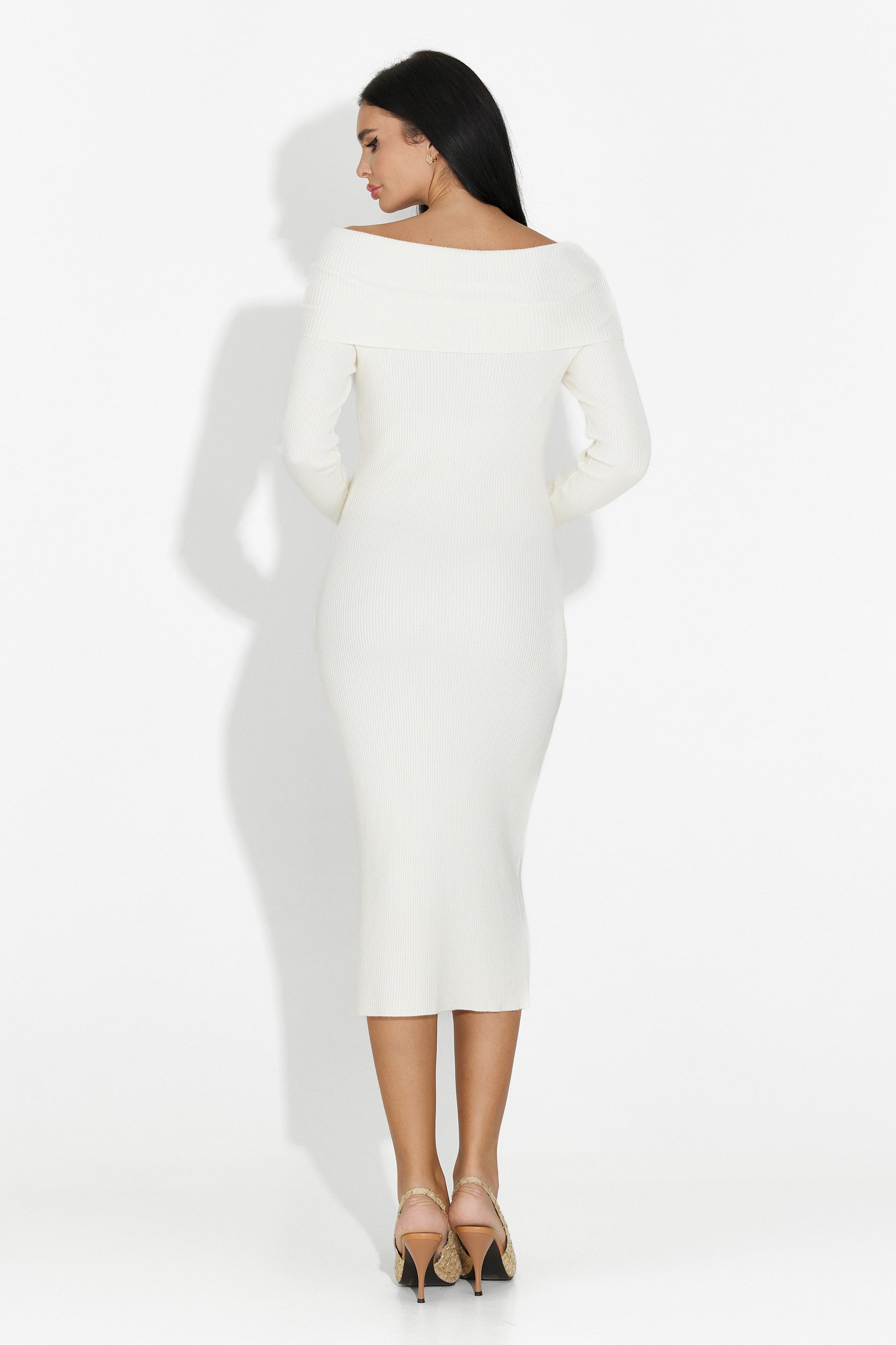 Дамска бежова рокля до коляното Velana Bogas