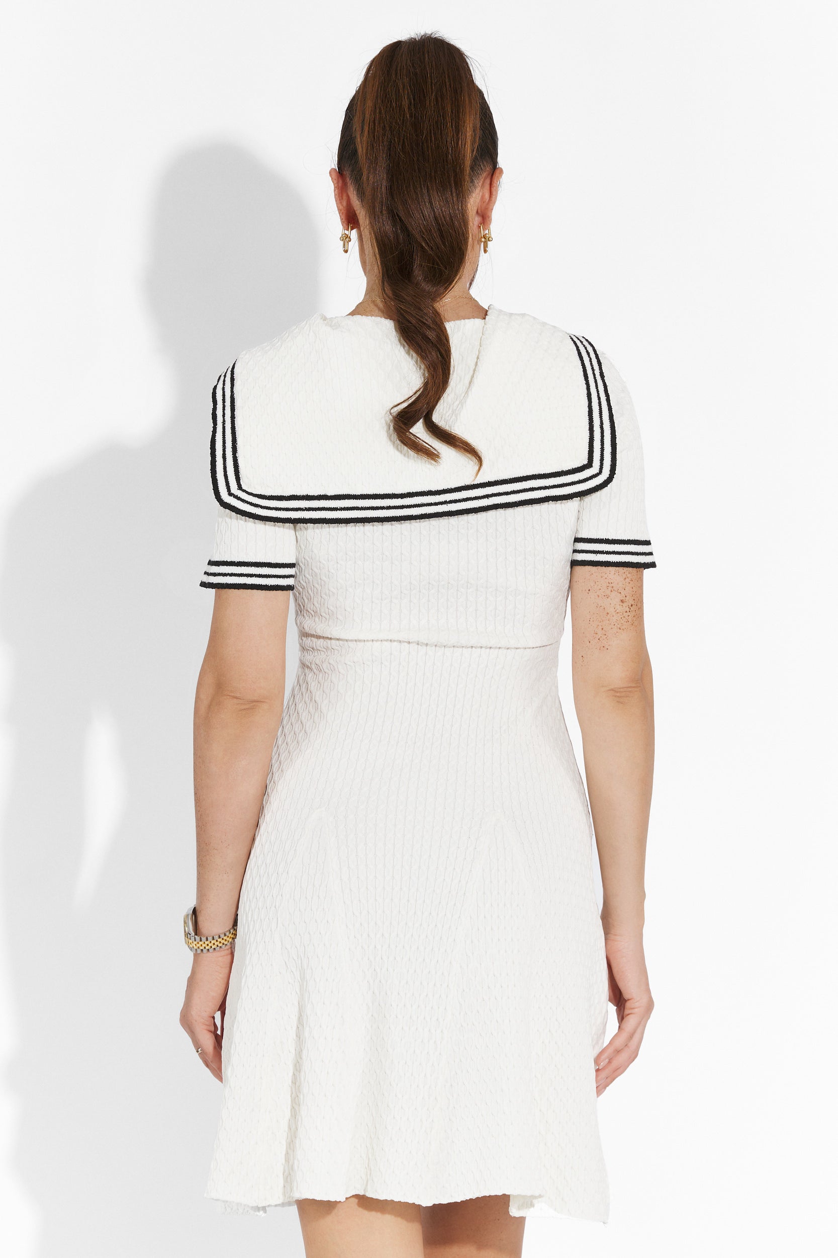 Къса бяла рокля за жени Menas Bogas