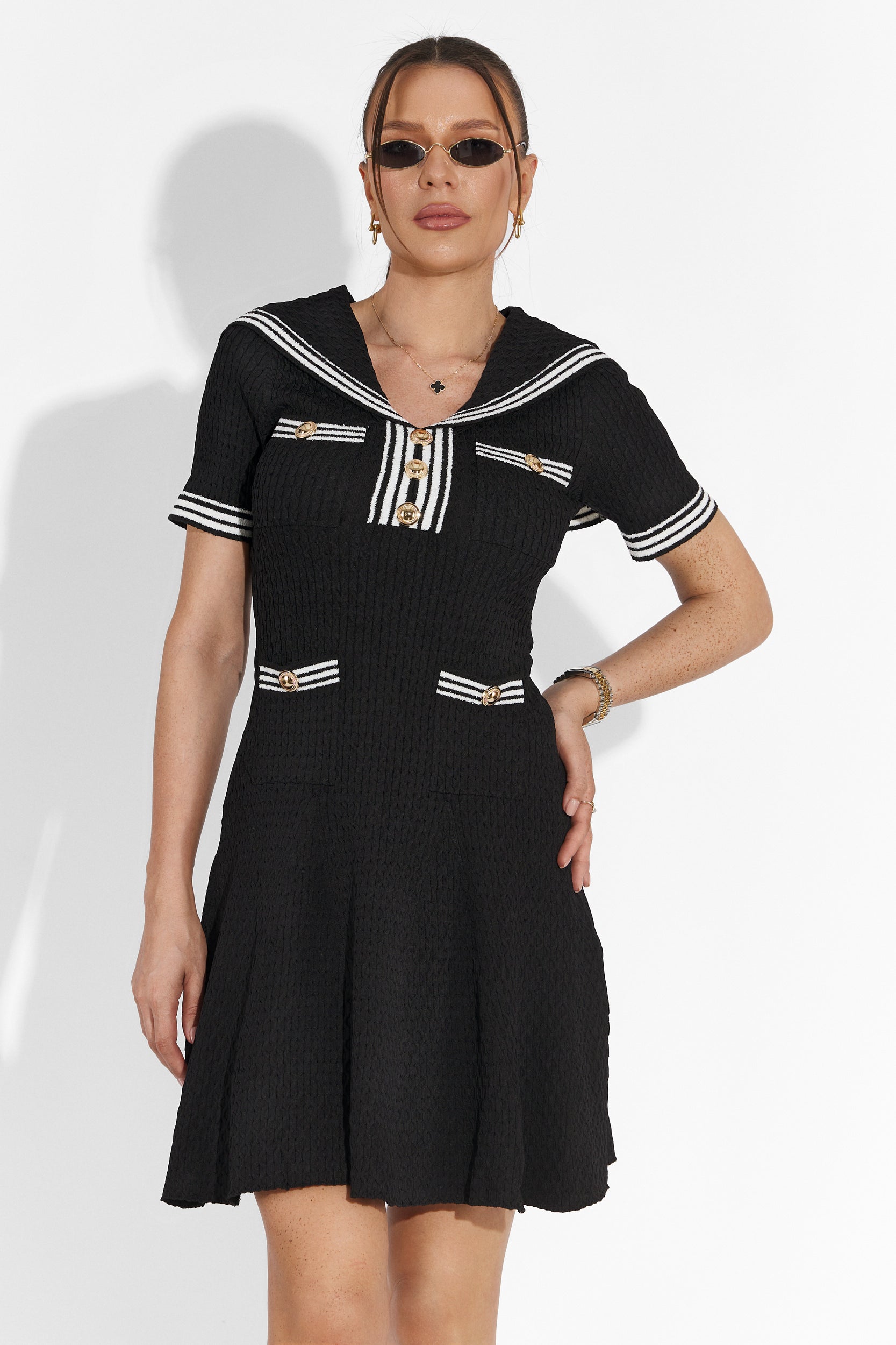 Къса черна рокля за жени Menas Bogas