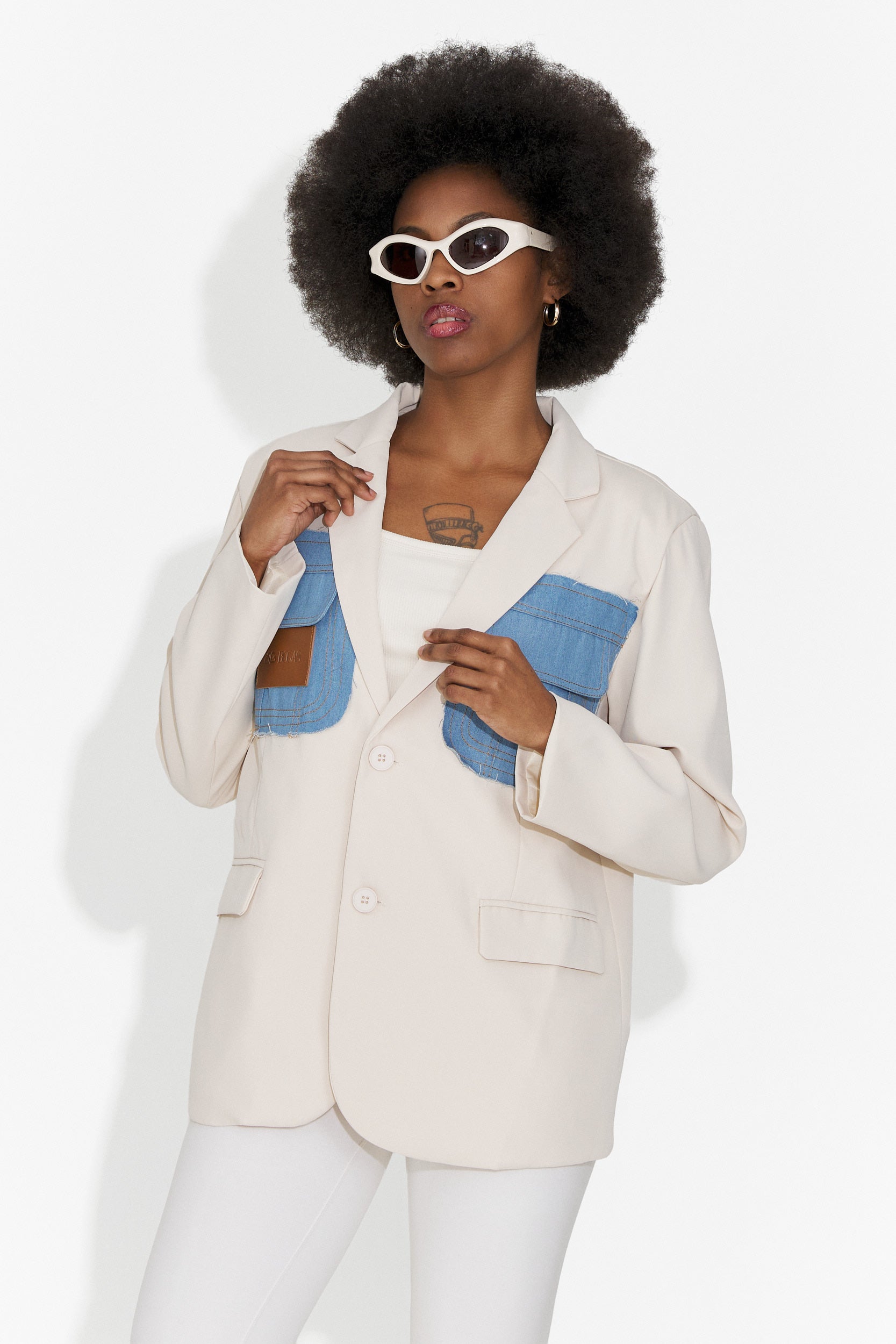 Елегантно дамско сако в кремав цвят Graziela Bogas