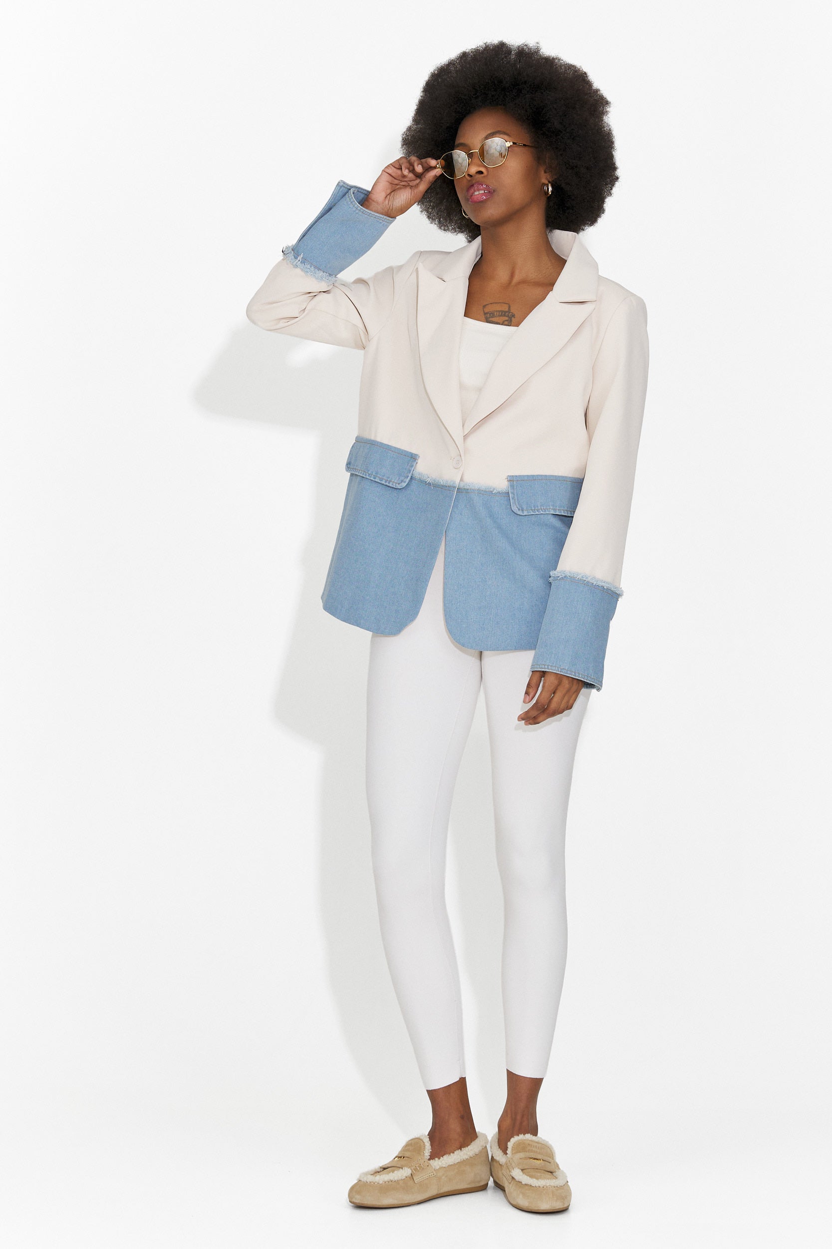 Елегантно дамско сако в кремав цвят Samiria Bogas