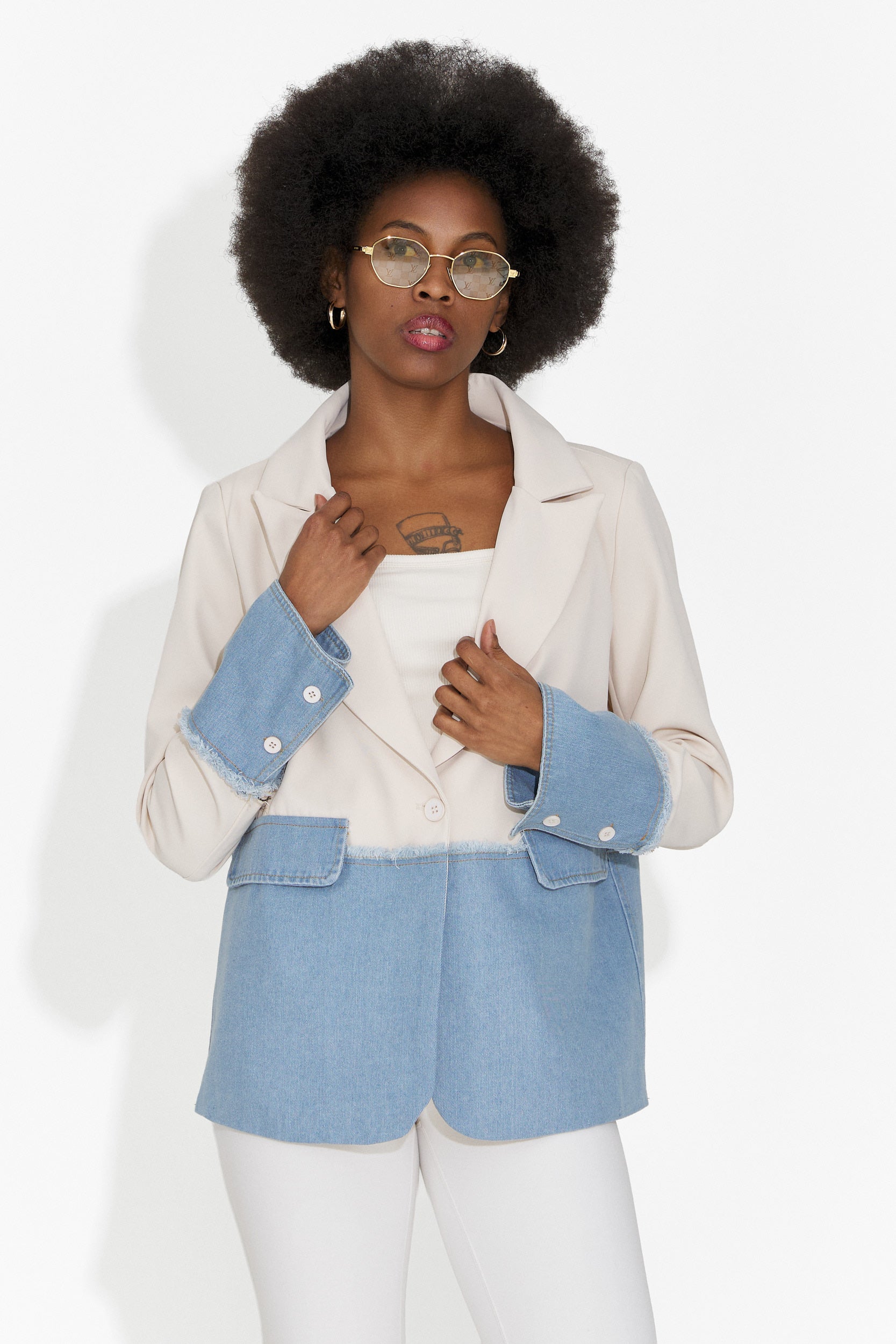 Елегантно дамско сако в кремав цвят Samiria Bogas