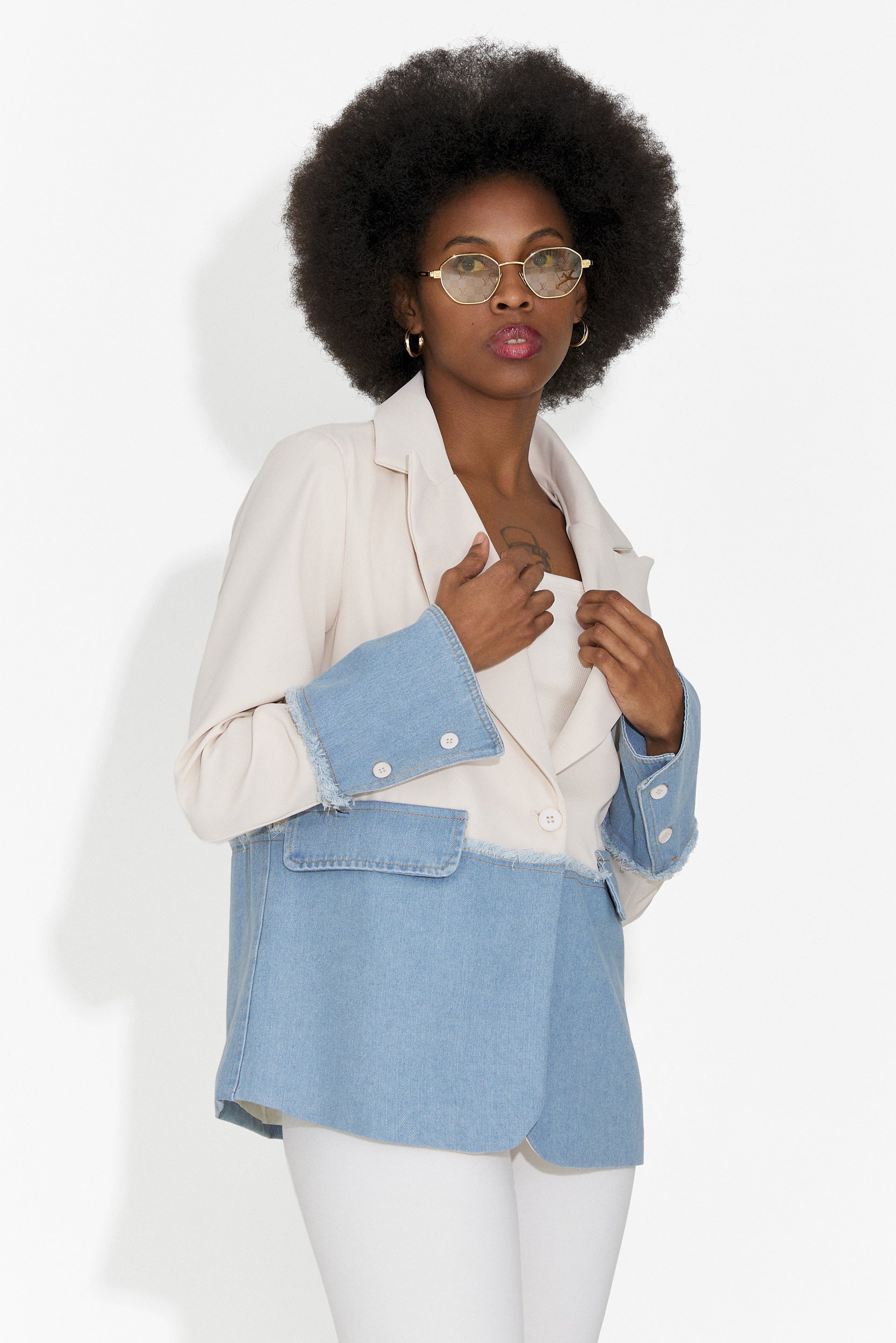 Елегантно дамско сако в кремав цвят Samiria Bogas