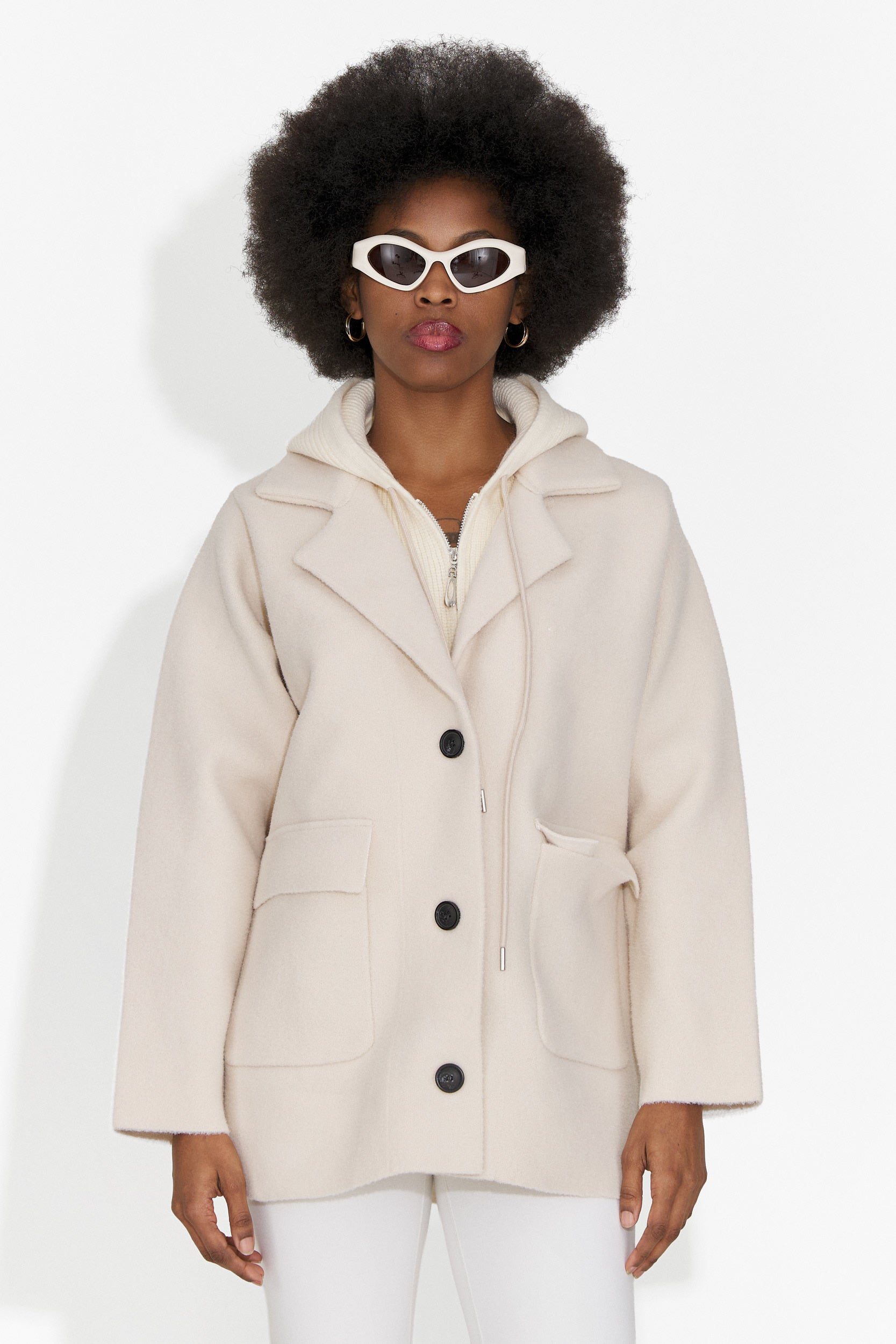 Елегантно дамско сако крем Veleta Bogas