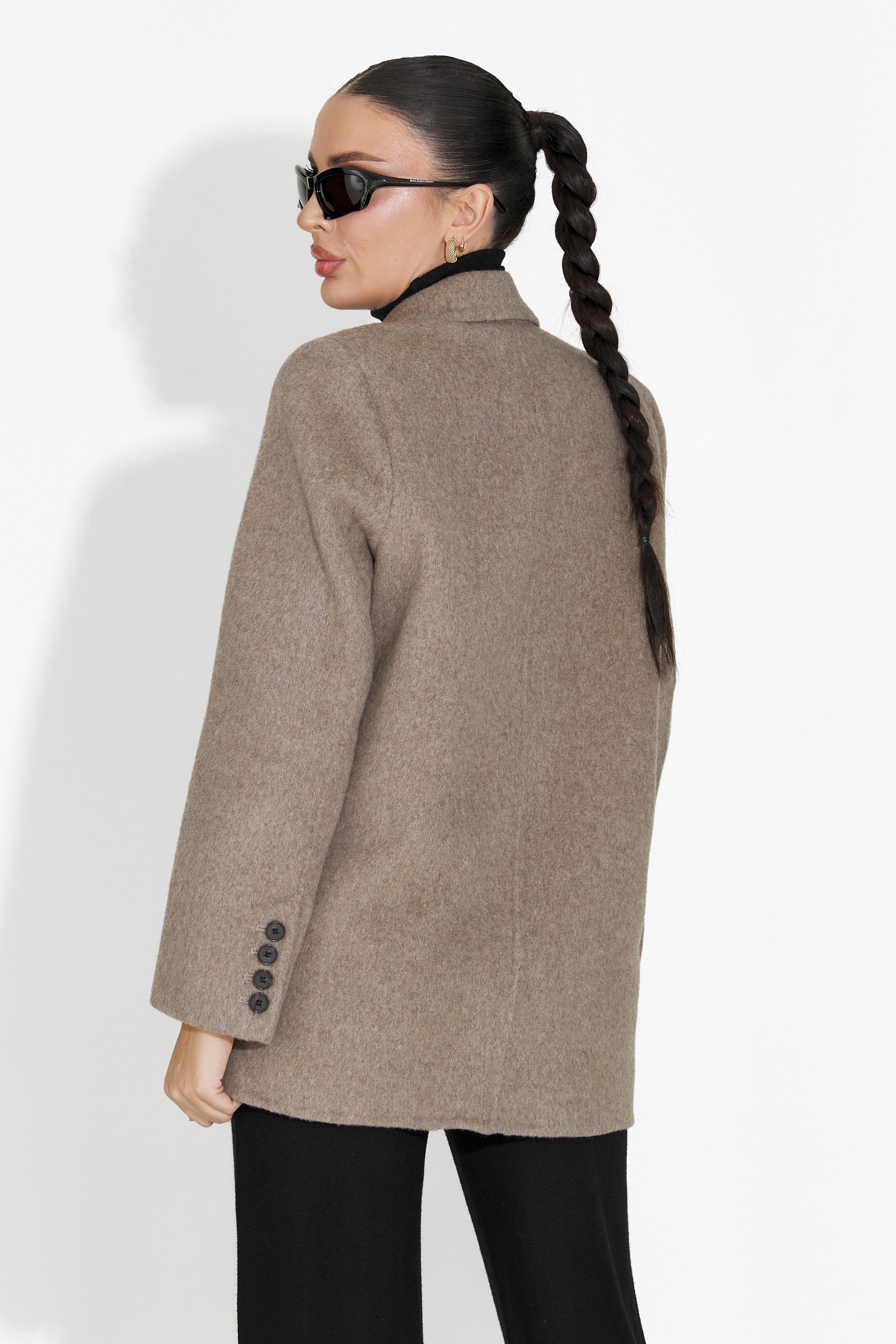 Елегантно дамско сако в кафяво Novelia Bogas