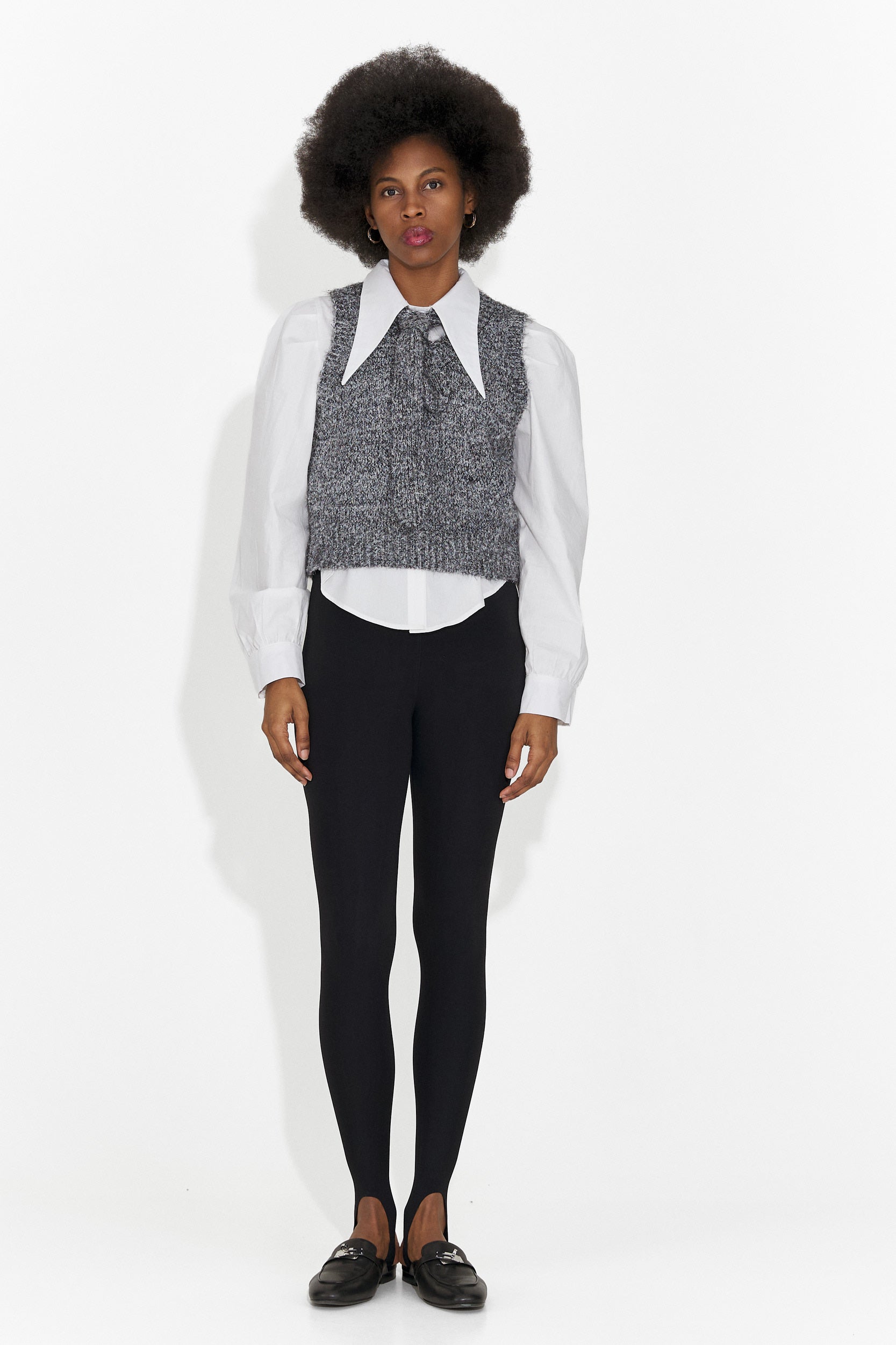 Комплект от 3 части риза + елек + сива вратовръзка Izaura Bogas