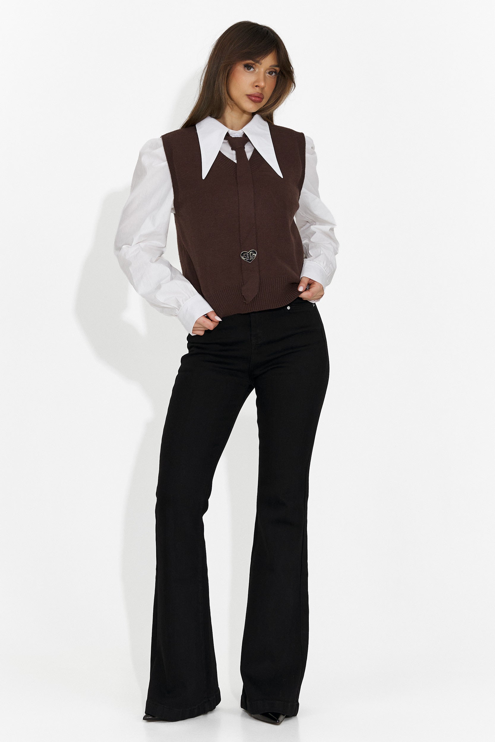 Дамски комплект 3 части риза + жилетка + вратовръзка кафяв Ofeliana Bogas