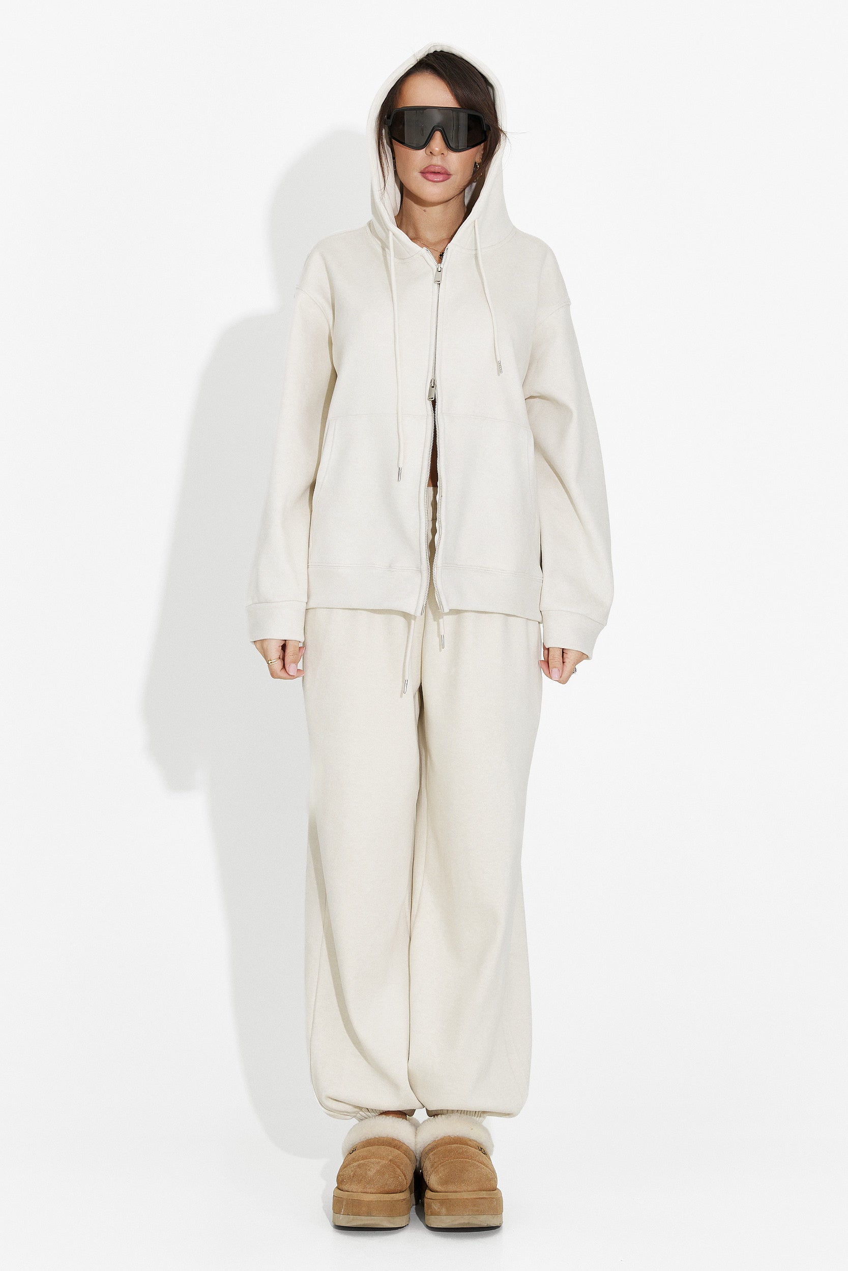 Дамски спортен комплект в бежово Chester Bogas