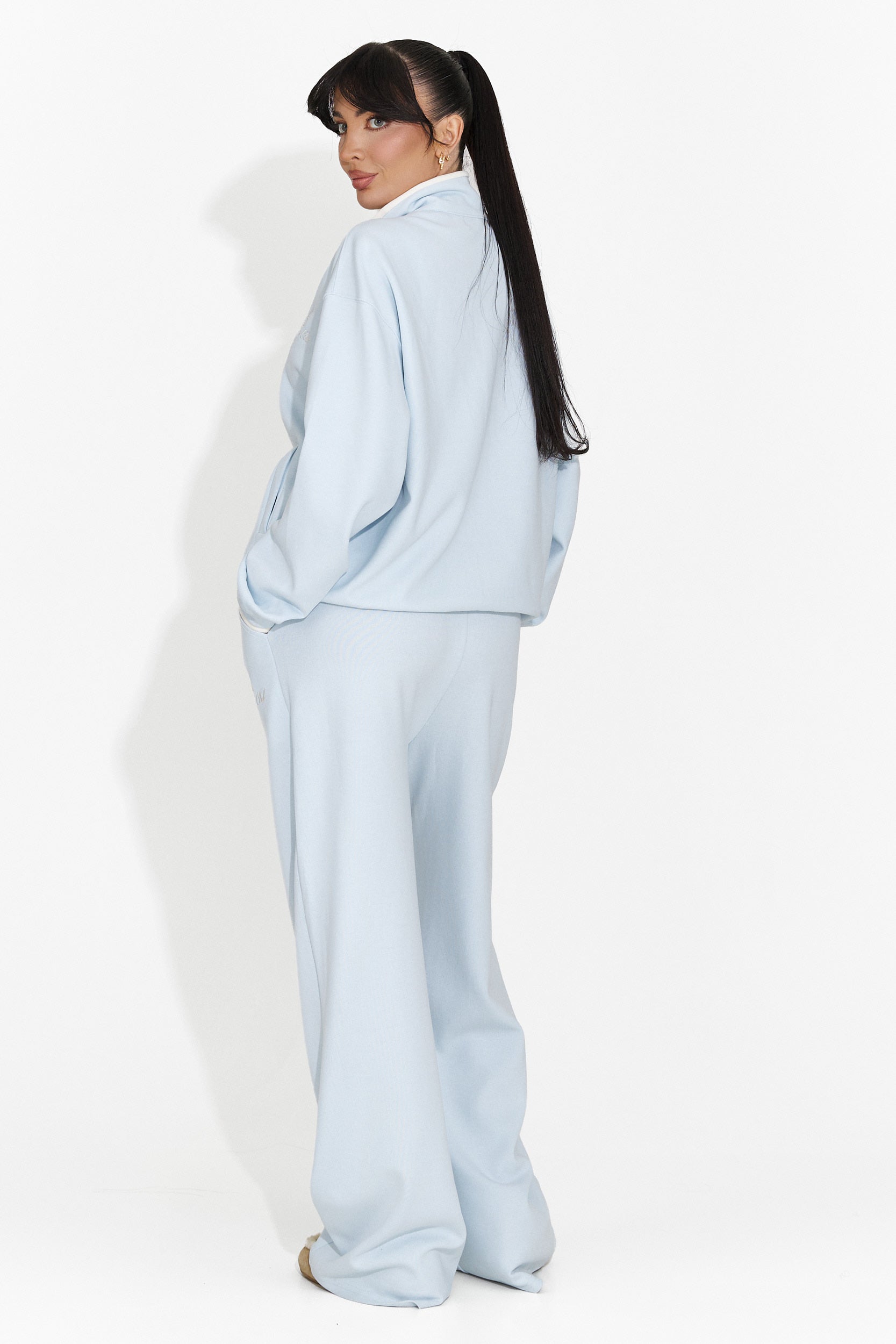 Дамски спортен комплект в светлосиньо Lysara Bogas