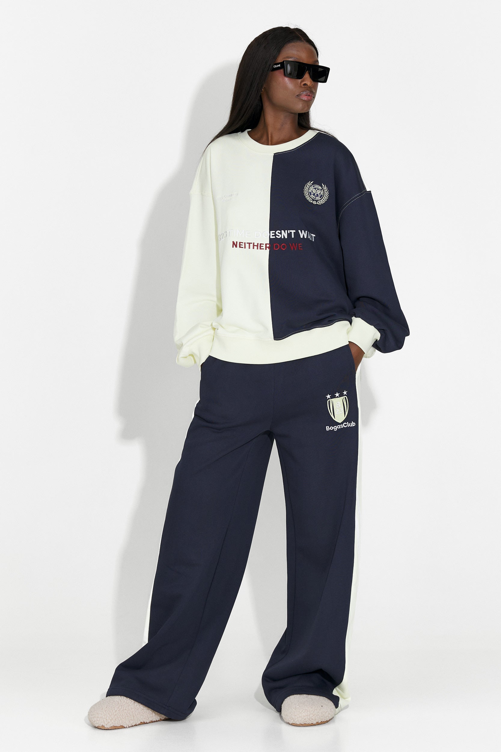 Тренировъчна дамска кежуал блуза в тъмносиньо от Mariva Bogas