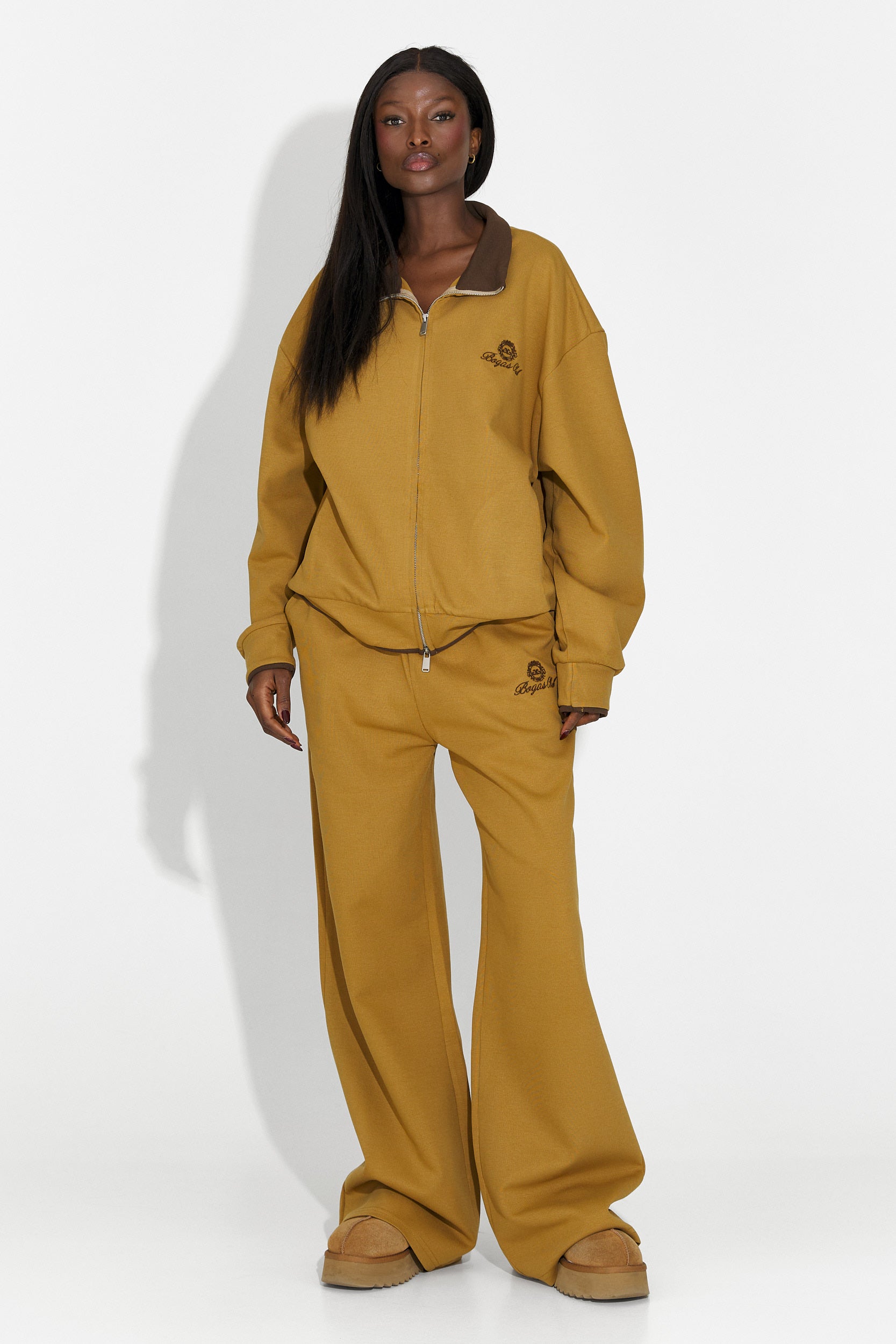 Дамско кежуал облекло за тренировка в кафяво от Lysara Bogas