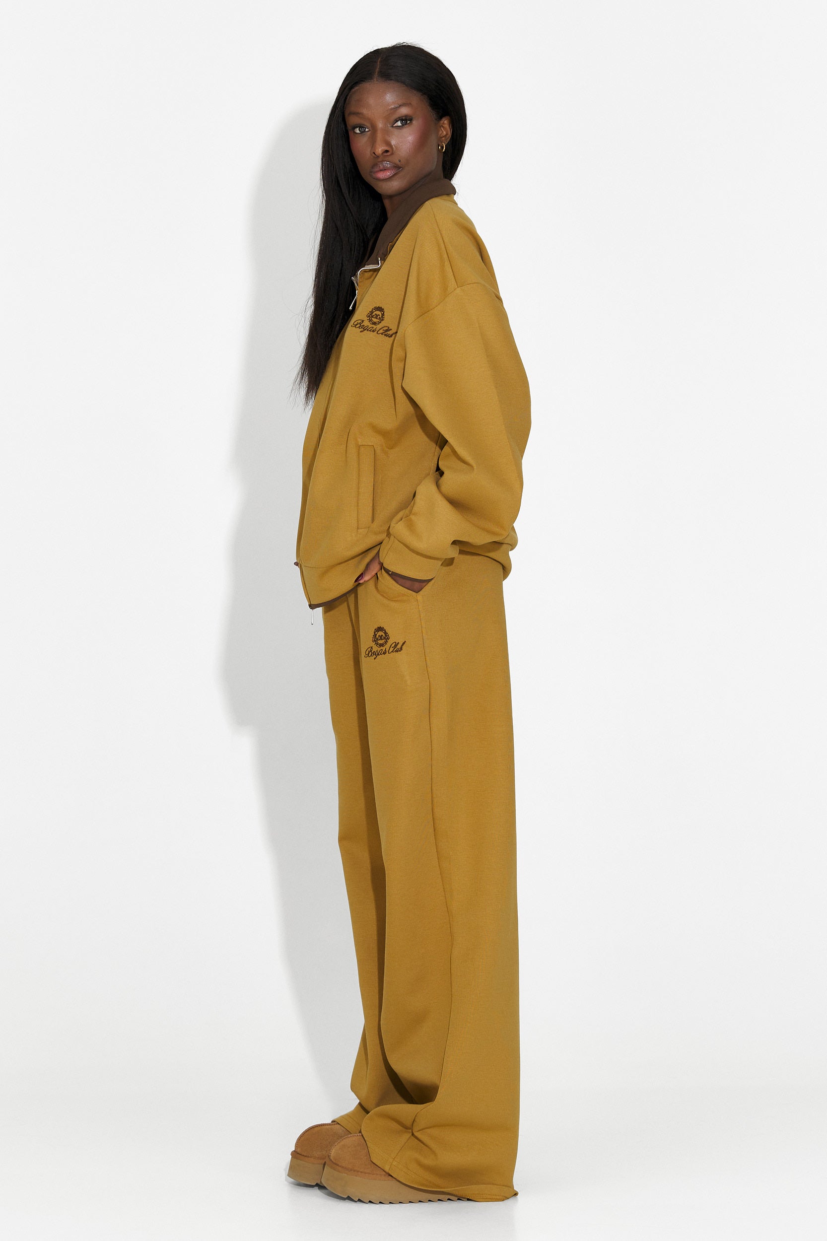 Дамско кежуал облекло за тренировка в кафяво от Lysara Bogas