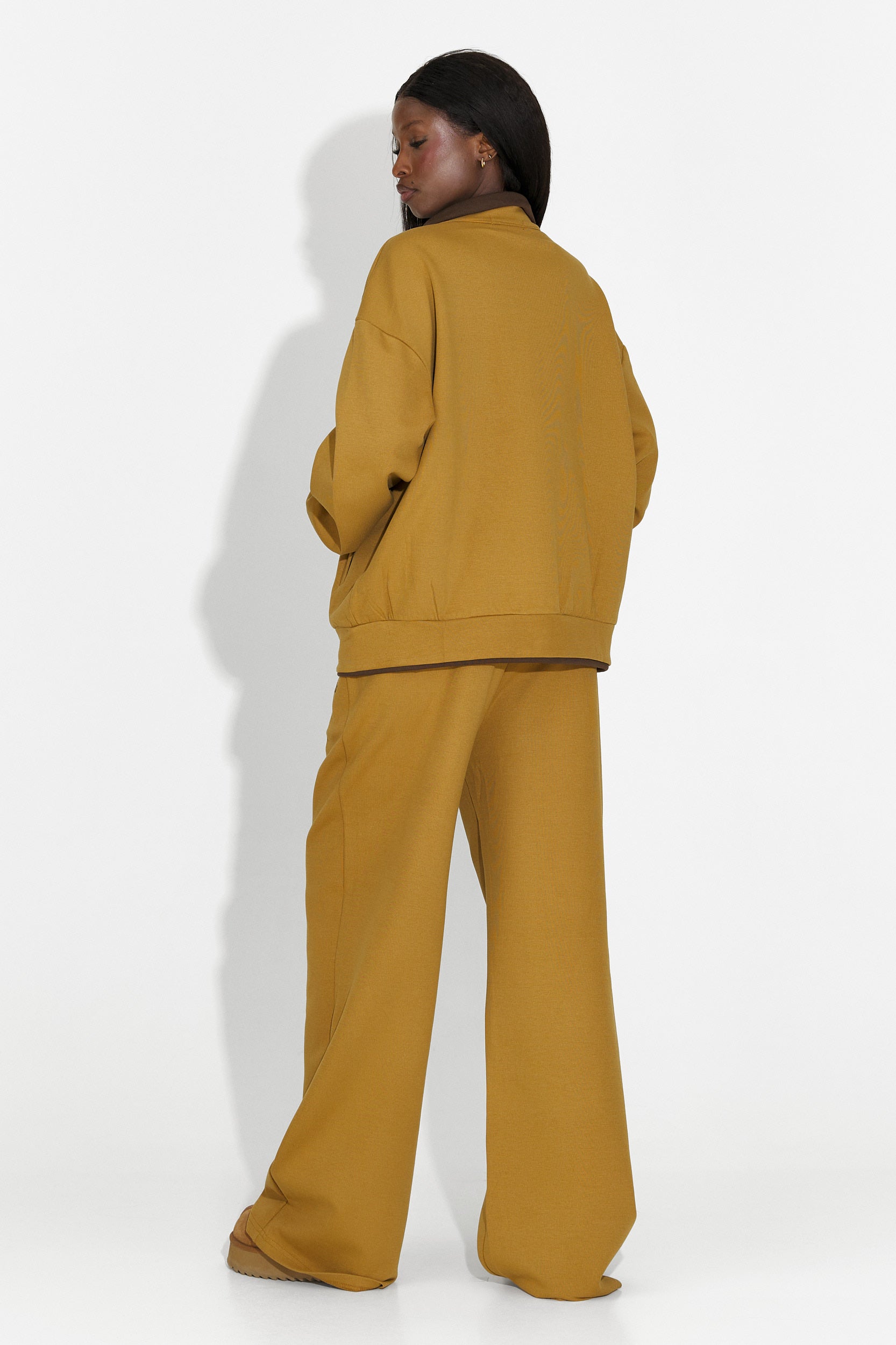 Дамско кежуал облекло за тренировка в кафяво от Lysara Bogas