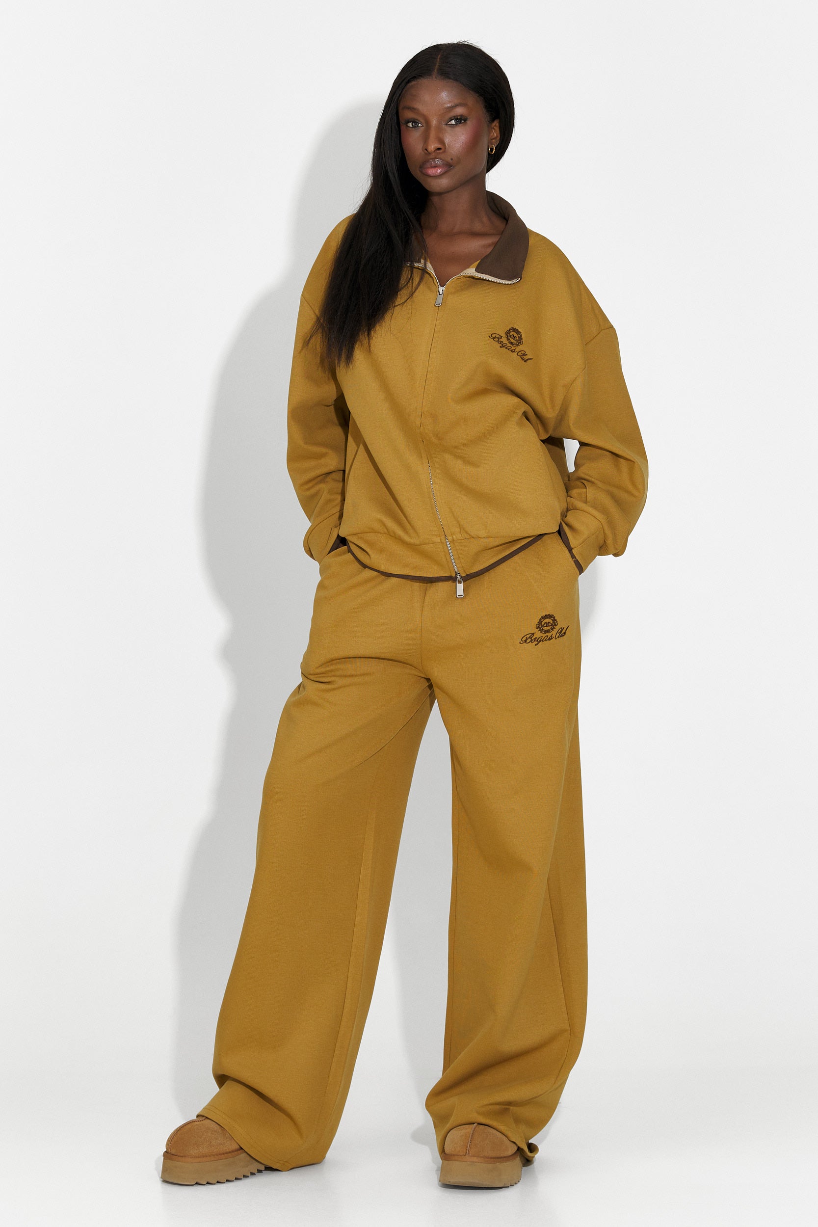 Дамско кежуал облекло за тренировка в кафяво от Lysara Bogas