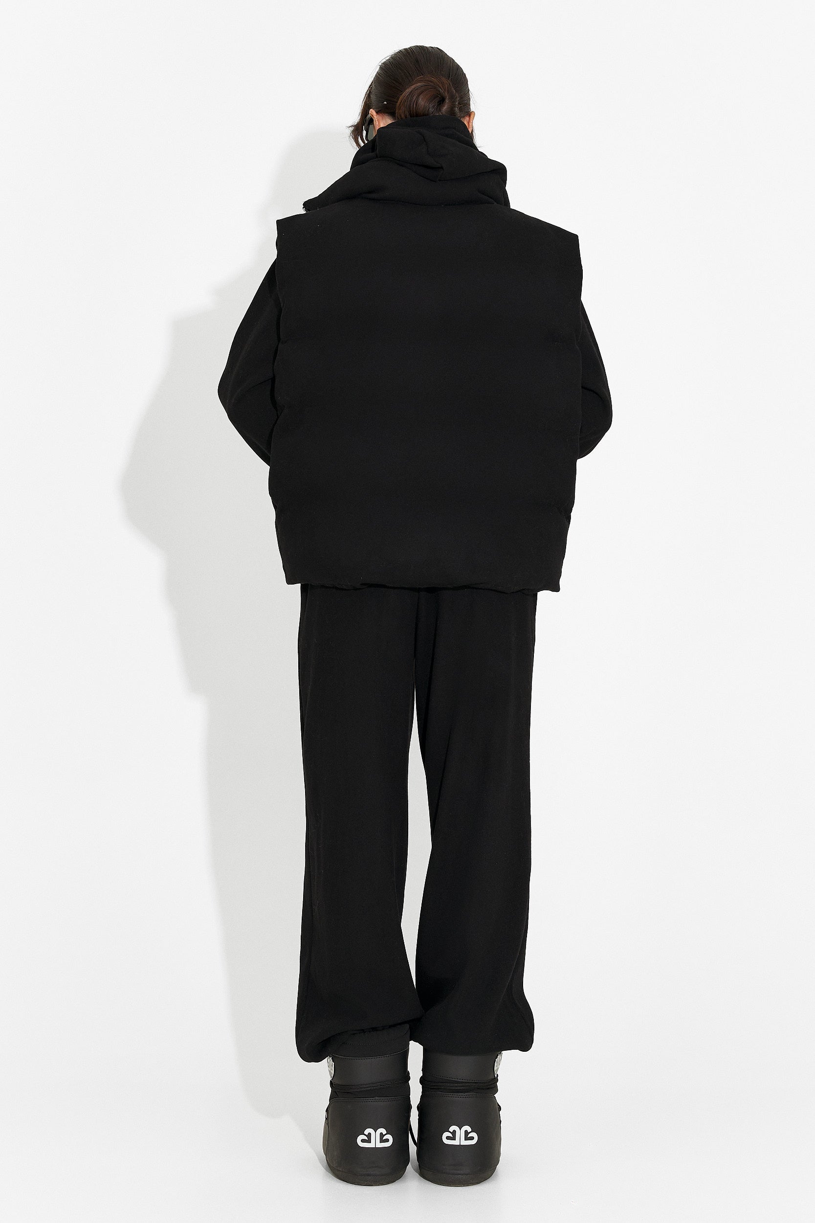 Дамски ежедневен черен анцуг Chester Bogas