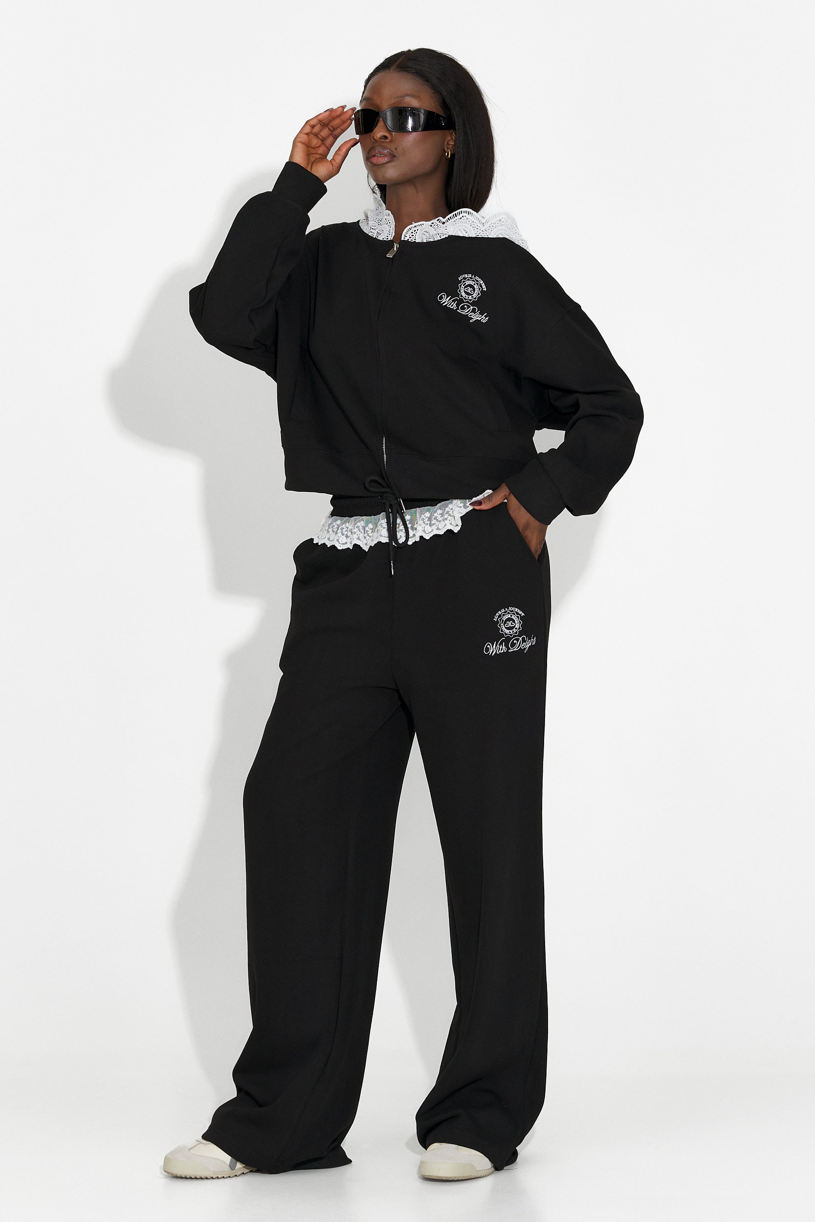 Дамско спортно облекло в черно Kiva Bogas