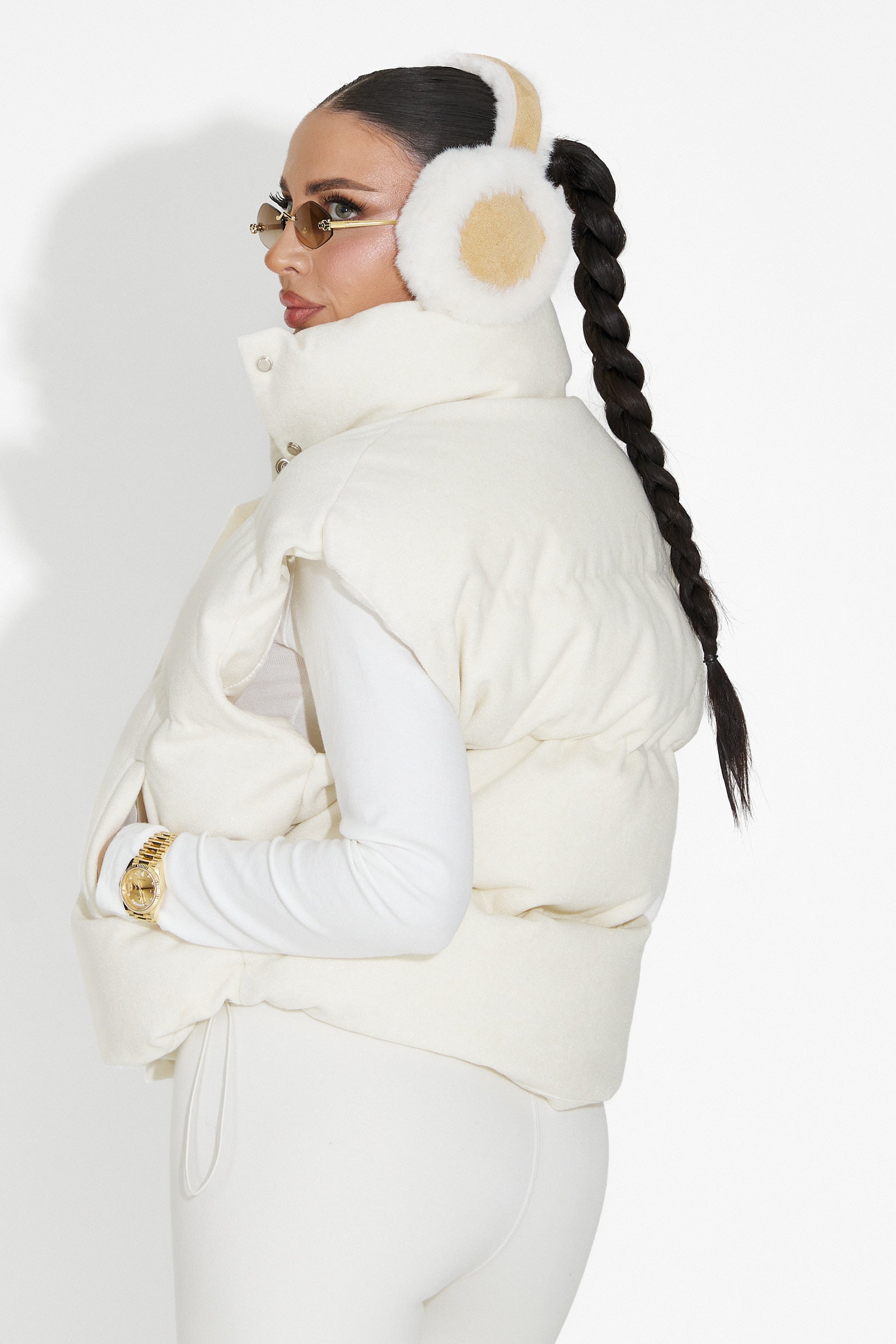 Кежуал дамска жилетка в бежово от Cendira Bogas