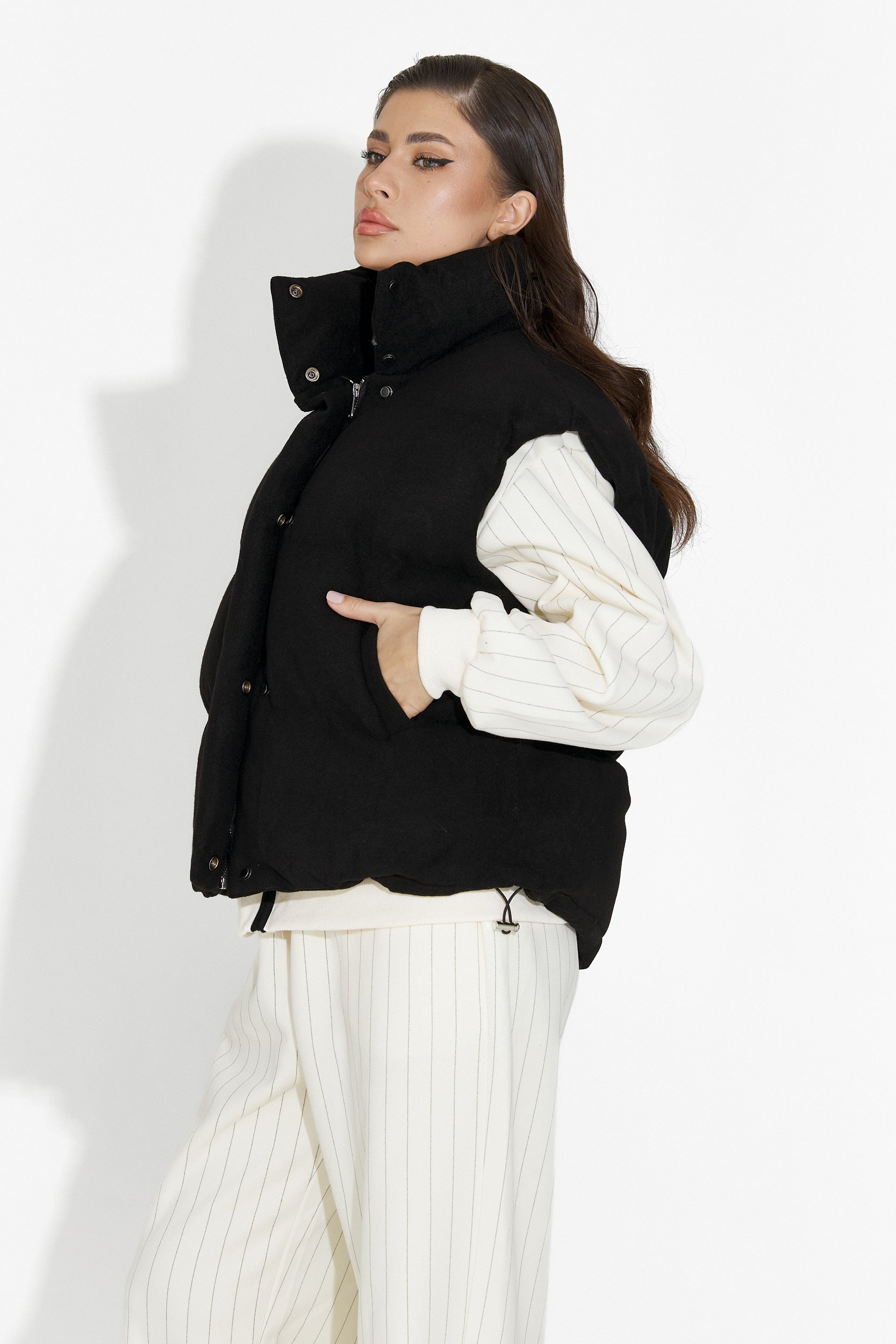 Черна дамска ежедневна жилетка Cendira Bogas