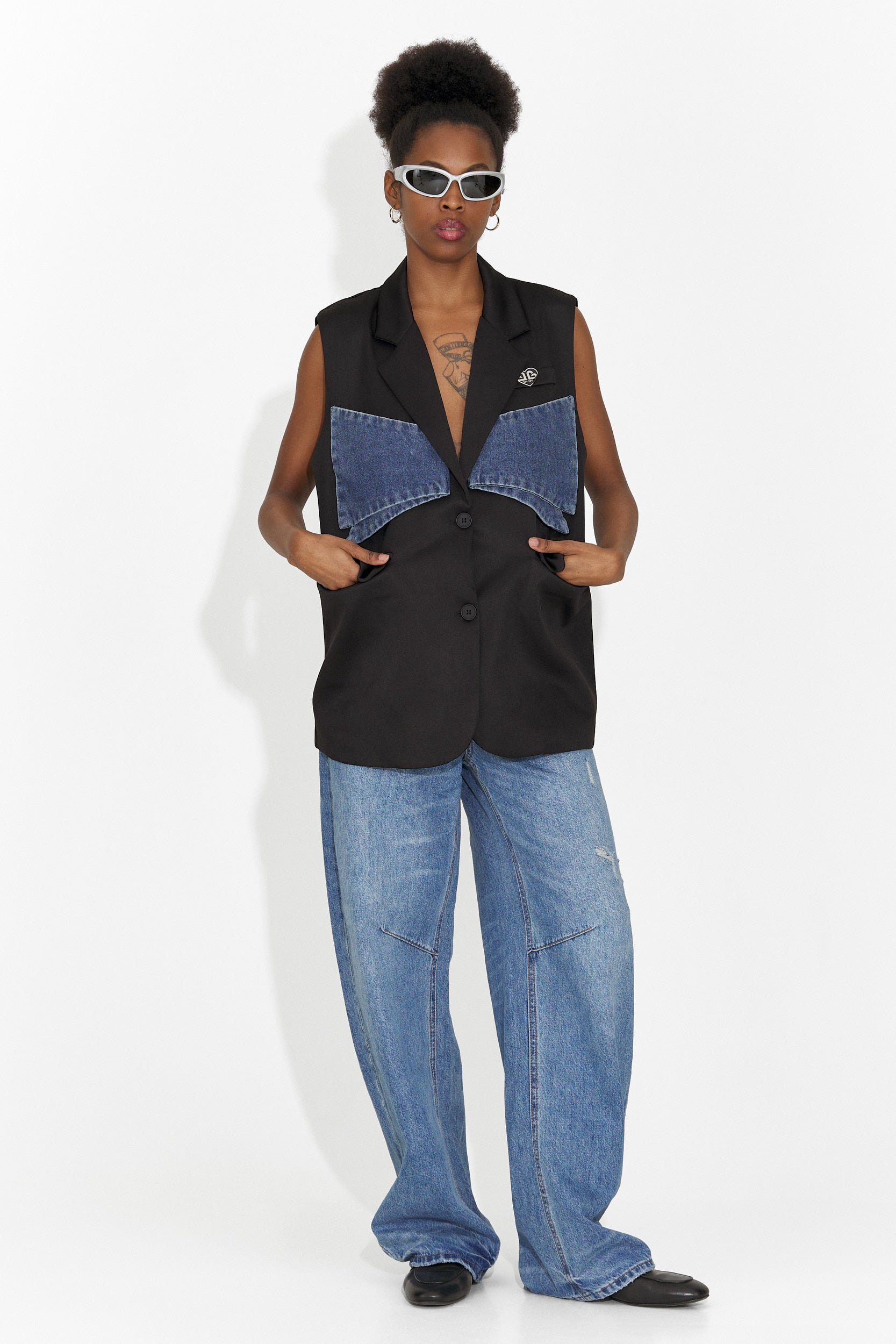 Черно дамско яке за ежедневие от Petria Bogas