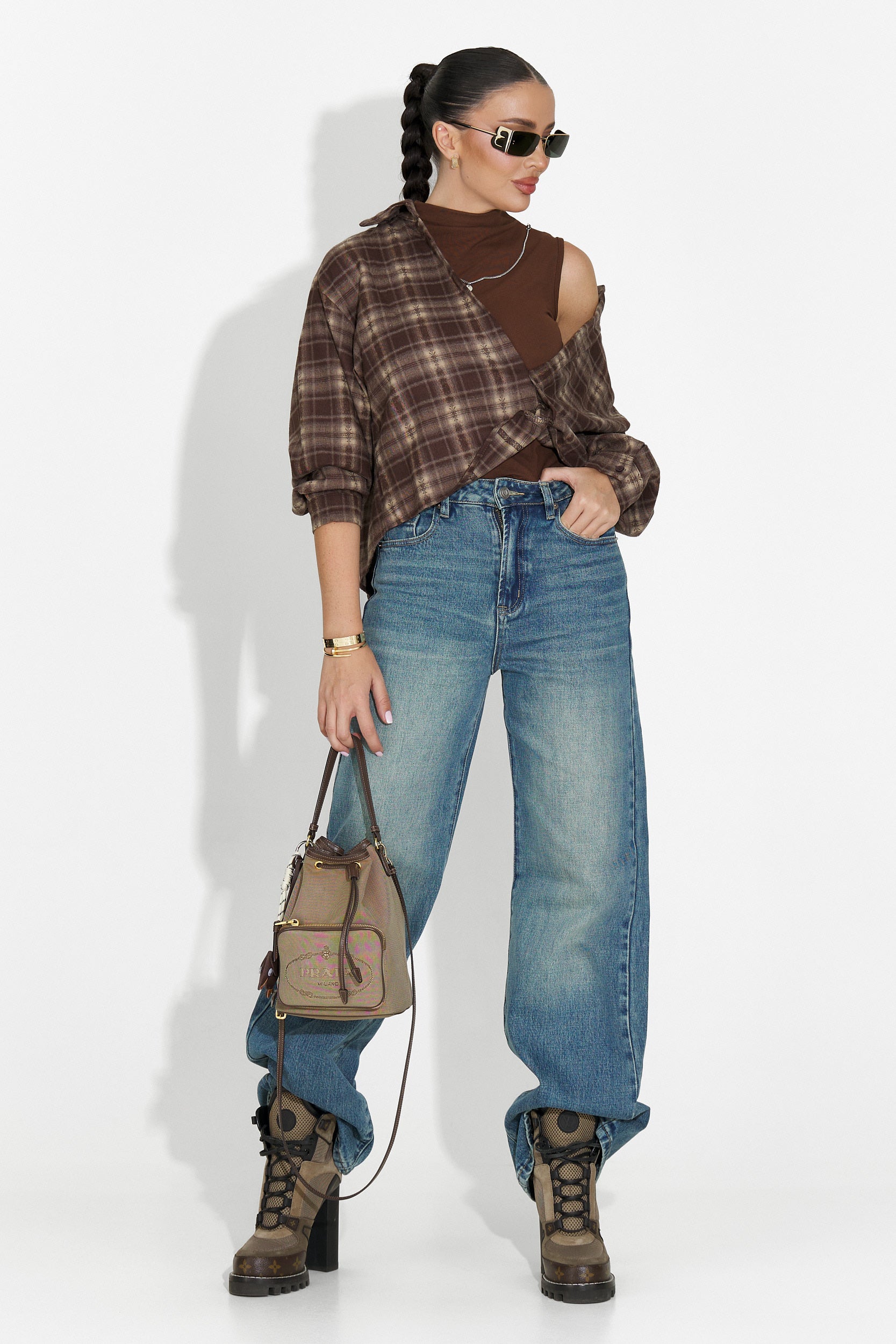 Сини дамски дънки Veyra Bogas в ежедневен стил