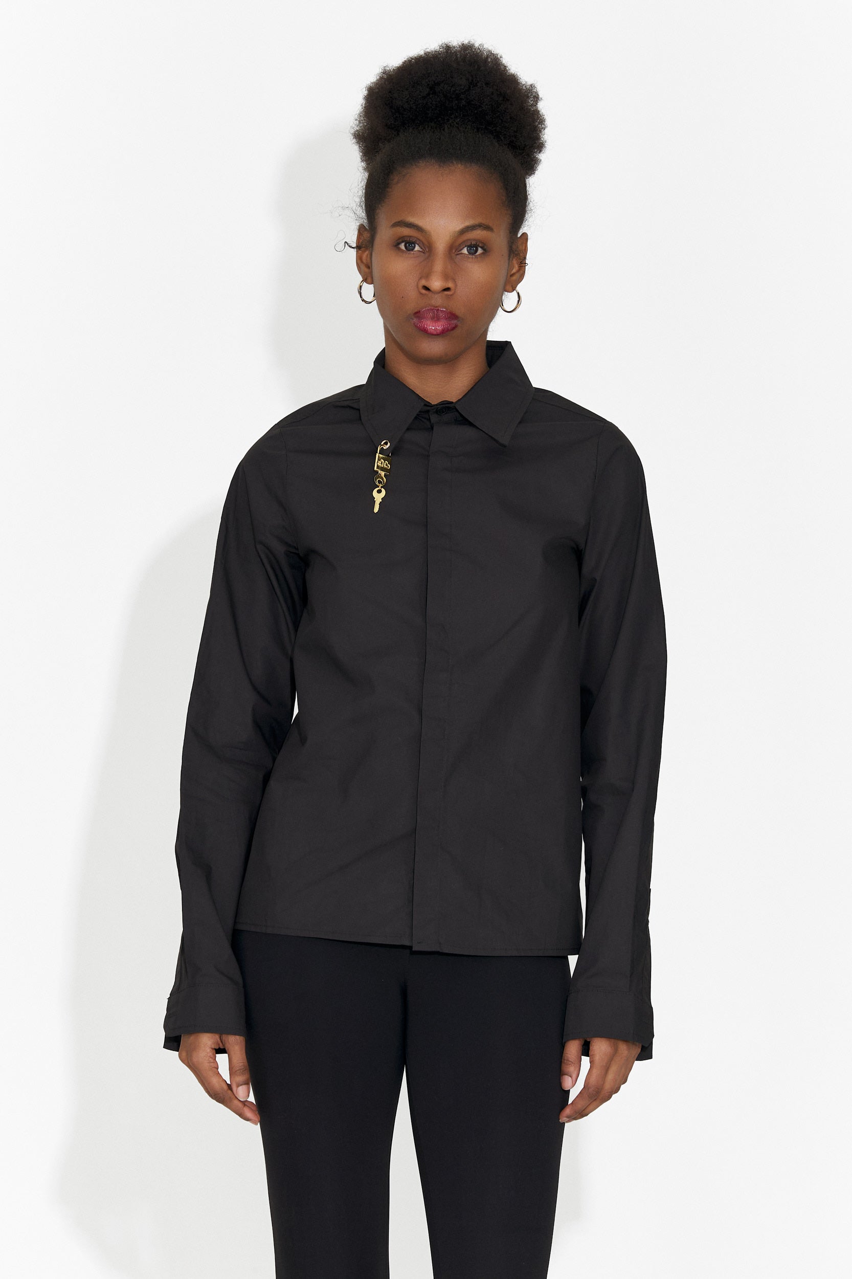 Елегантна черна блуза за дами от Jetie Bogas