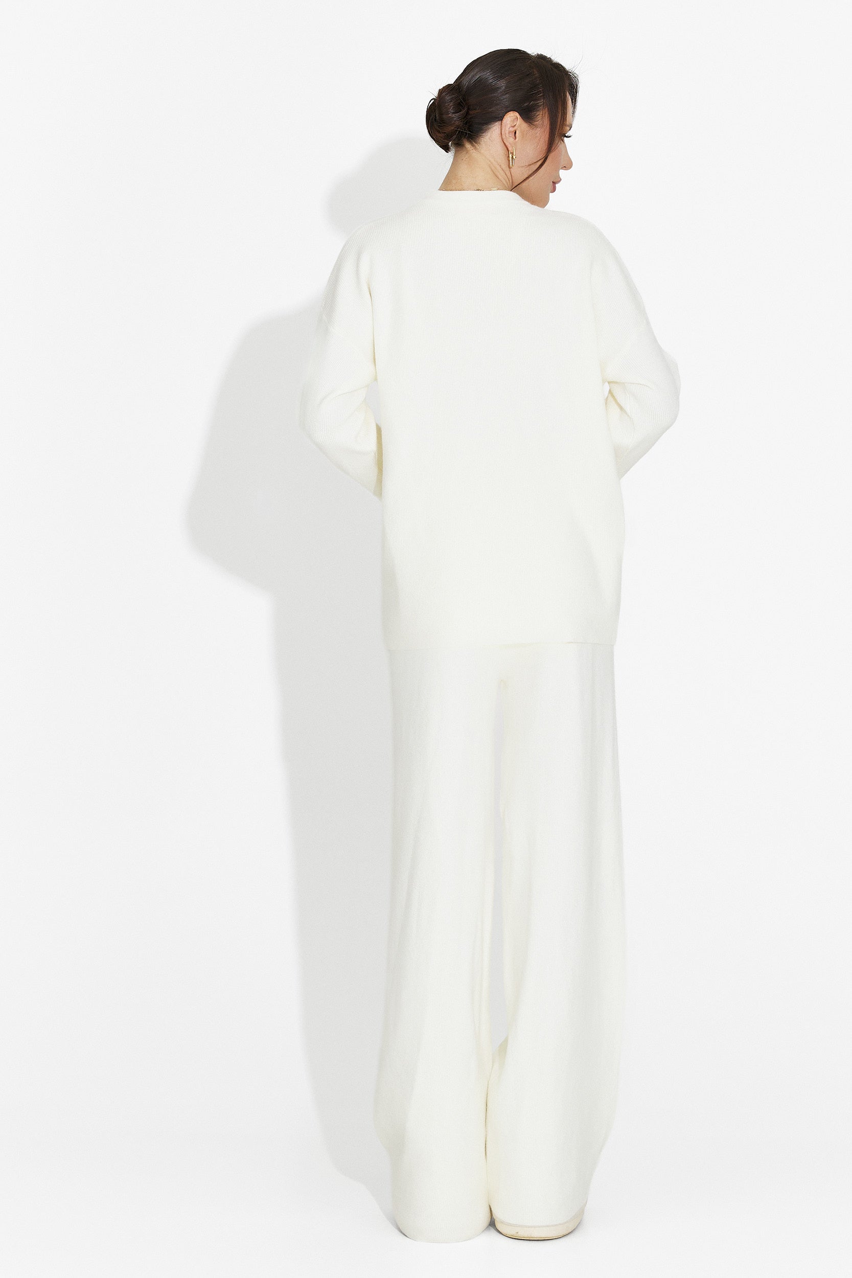 Костюм с панталони кремав Kania Bogas