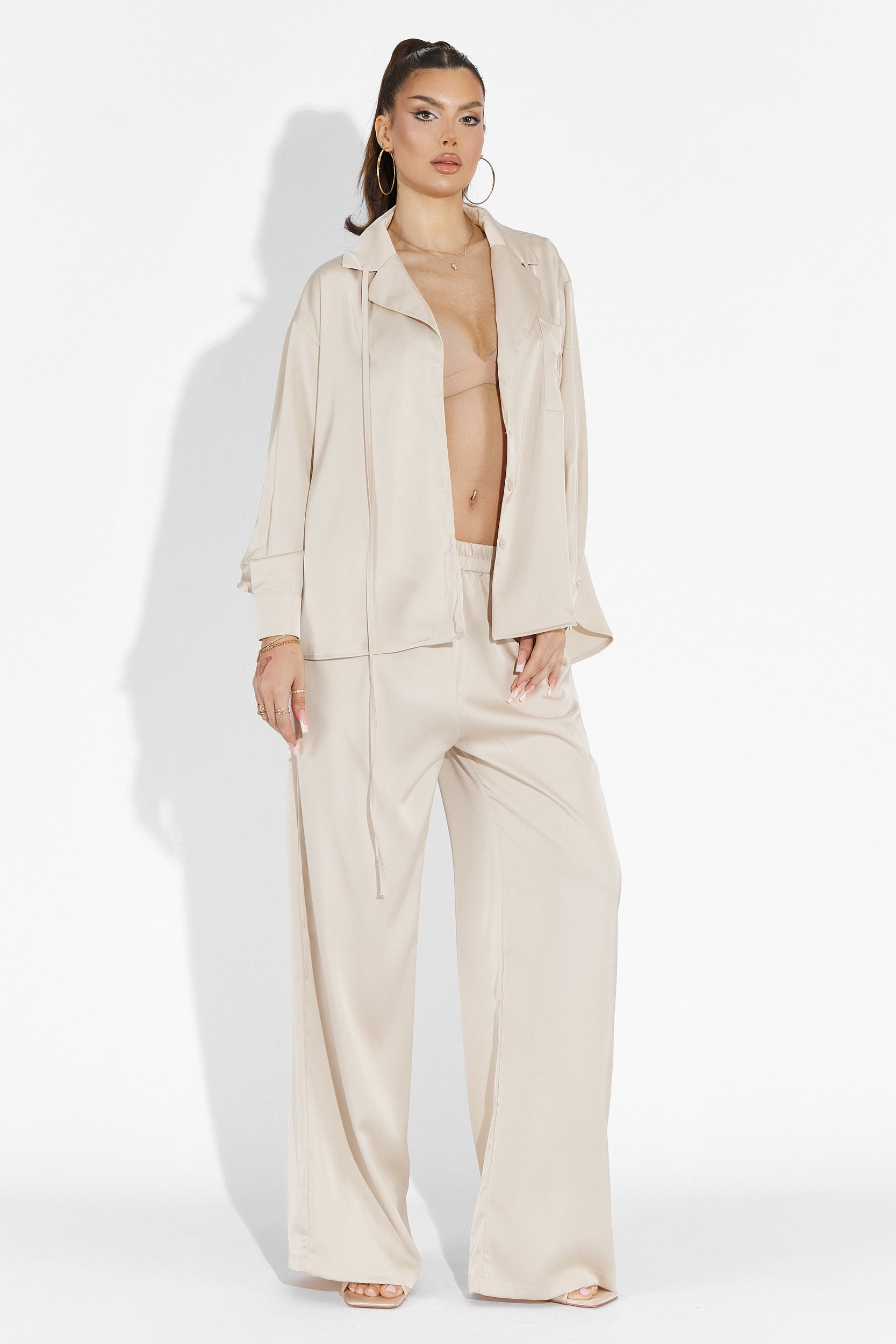 Compleu cu pantaloni crem Nikanor Bogas