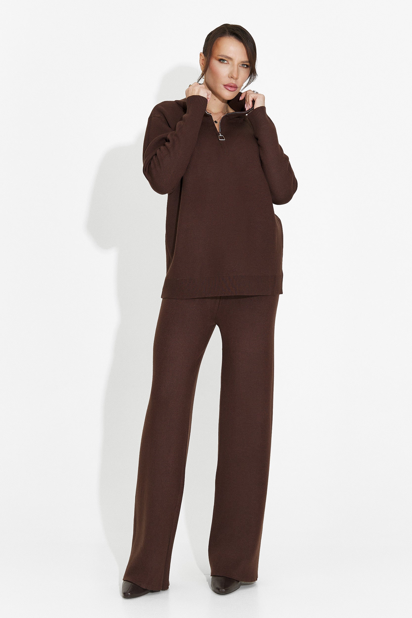 Костюм с кафяви панталони Lebrisa Bogas