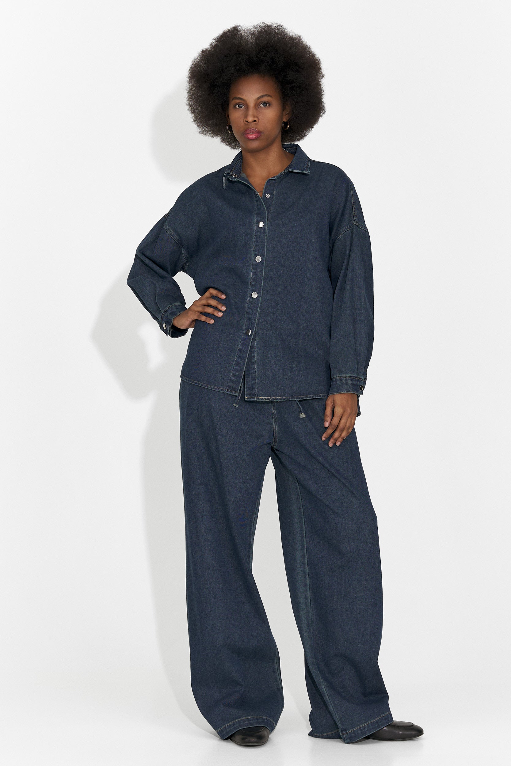 Спортен дамски костюм в тъмносиньо от Simena Bogas