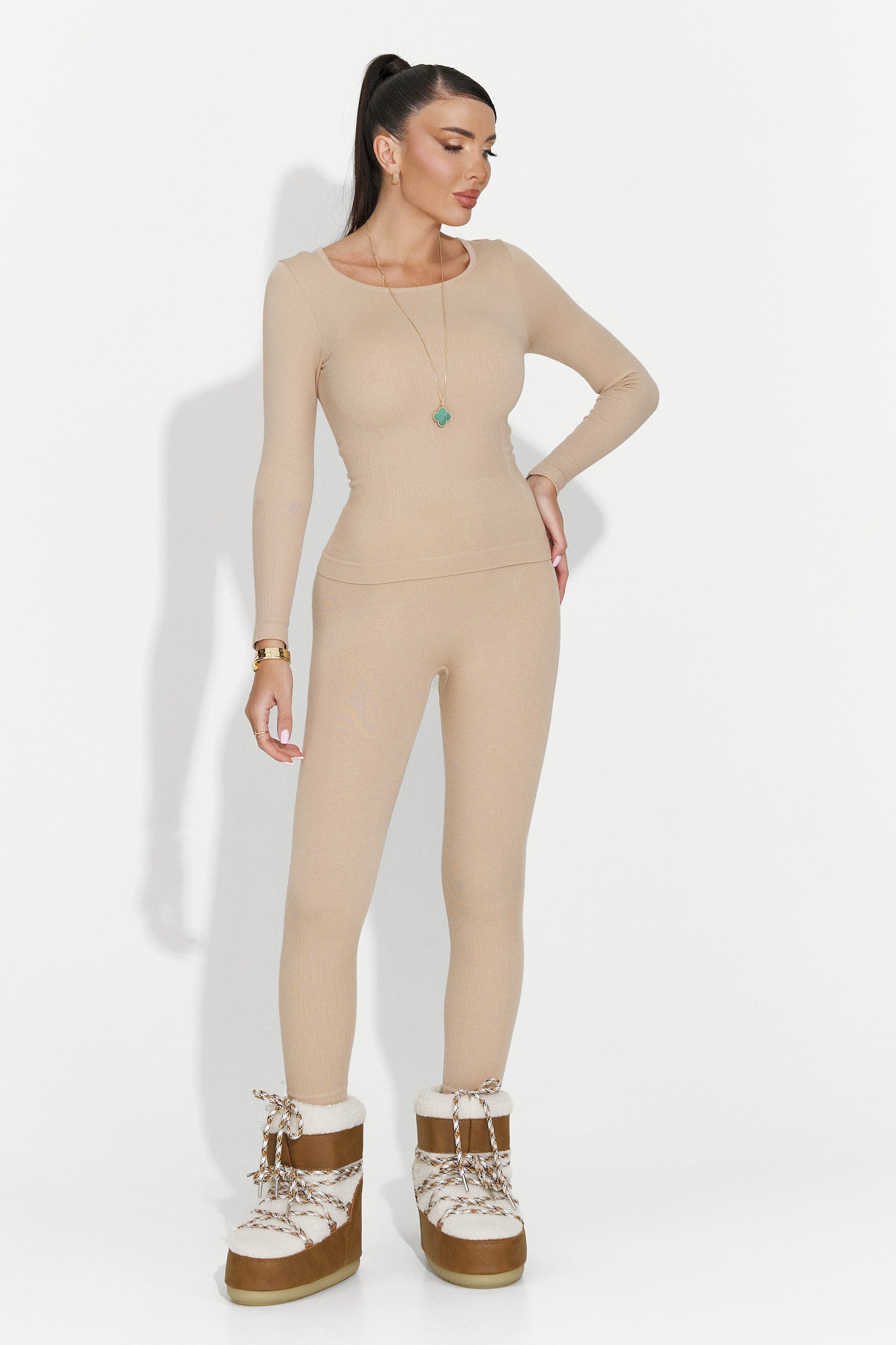 Комплект дамско бельо в бежово от Dominia Bogas