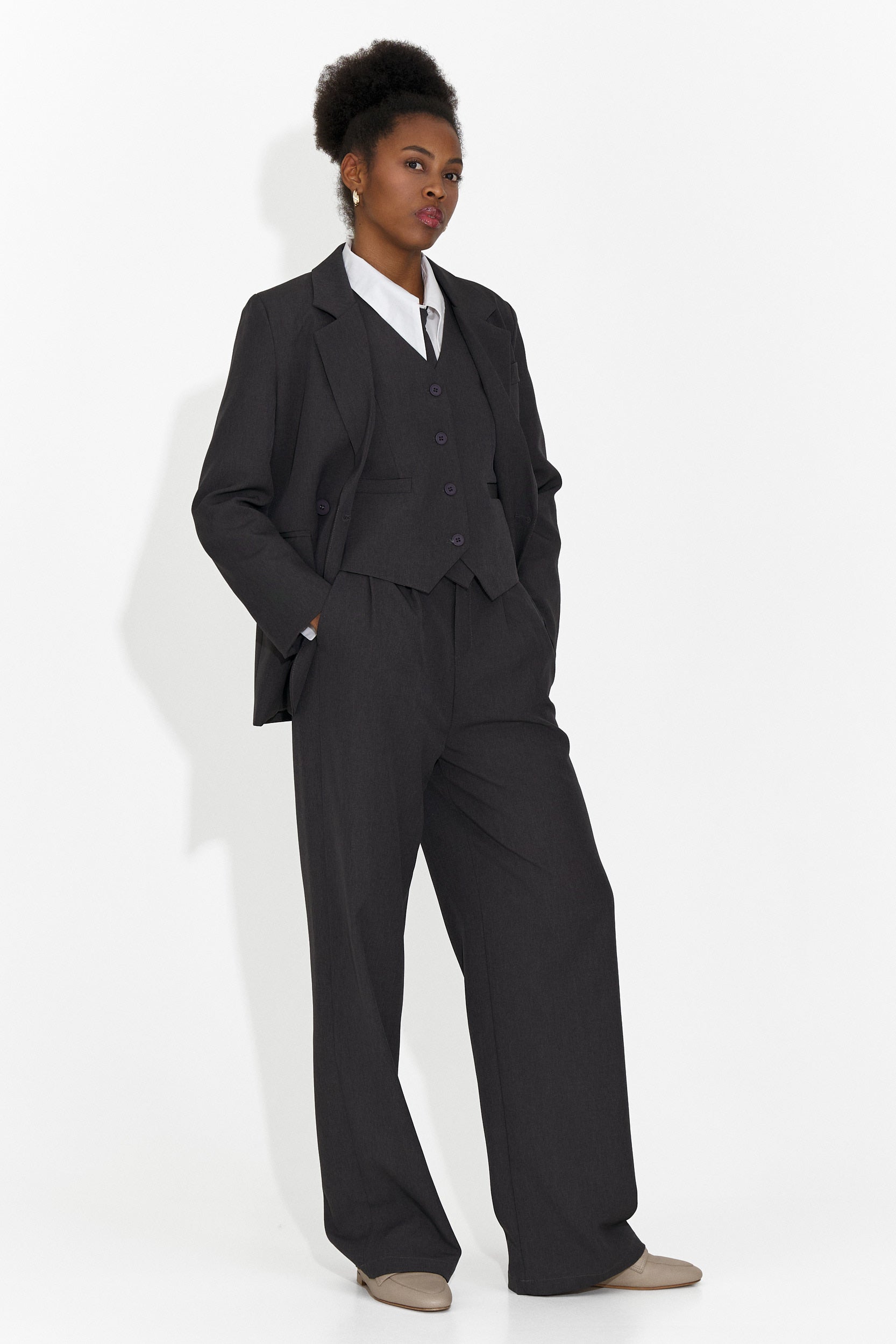 Костюм 4 части панталони + жилетка + сако + вратовръзка сив Meldora Bogas