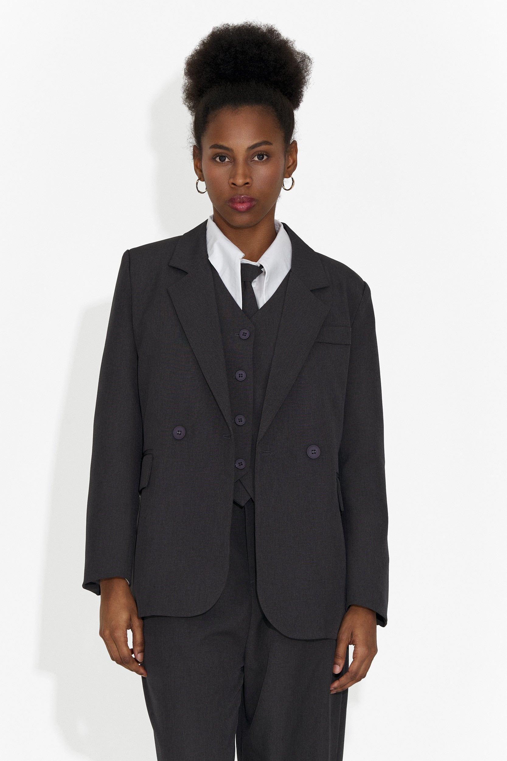 Костюм 4 части панталони + жилетка + сако + вратовръзка сив Meldora Bogas