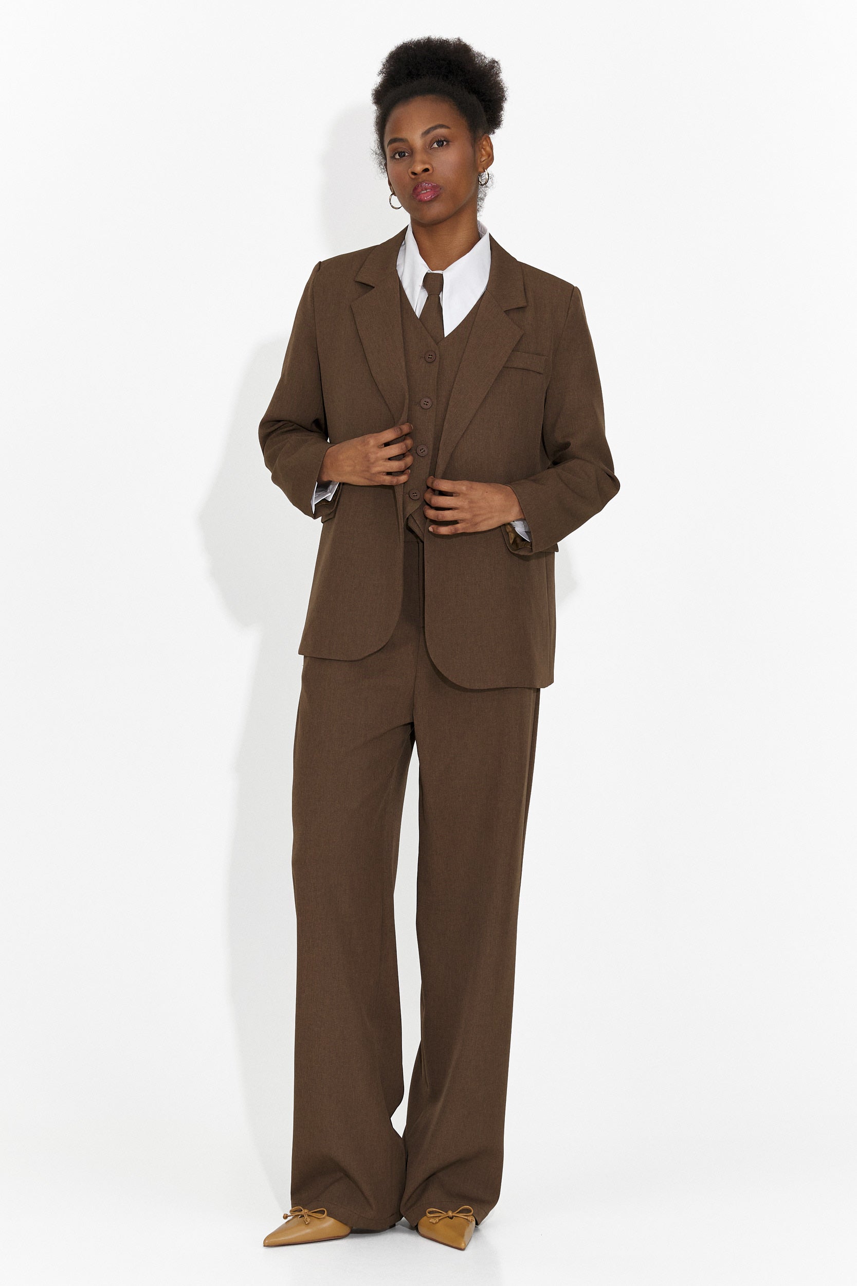 Костюм 4 части панталони + елек + сако + вратовръзка кафяв Meldora Bogas